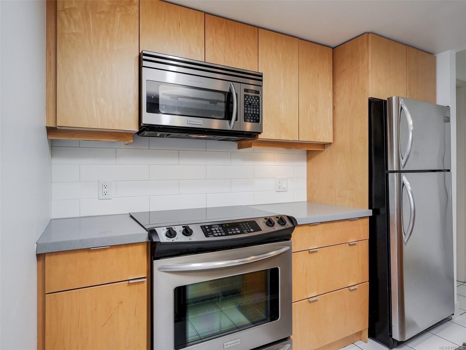 #505-760 Johnson St, Victoria, BC
