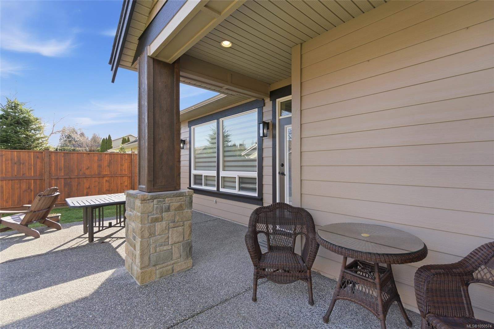 844 Mulholland Dr, French Creek, BC
