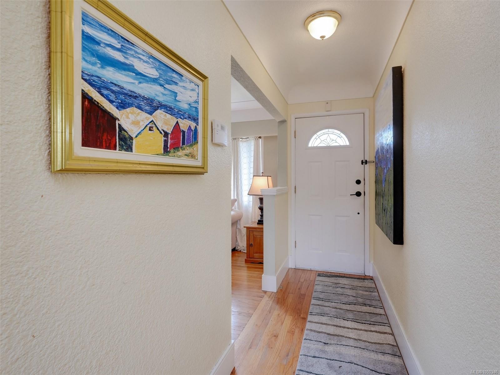 530 Dumeresq St, Saanich, BC