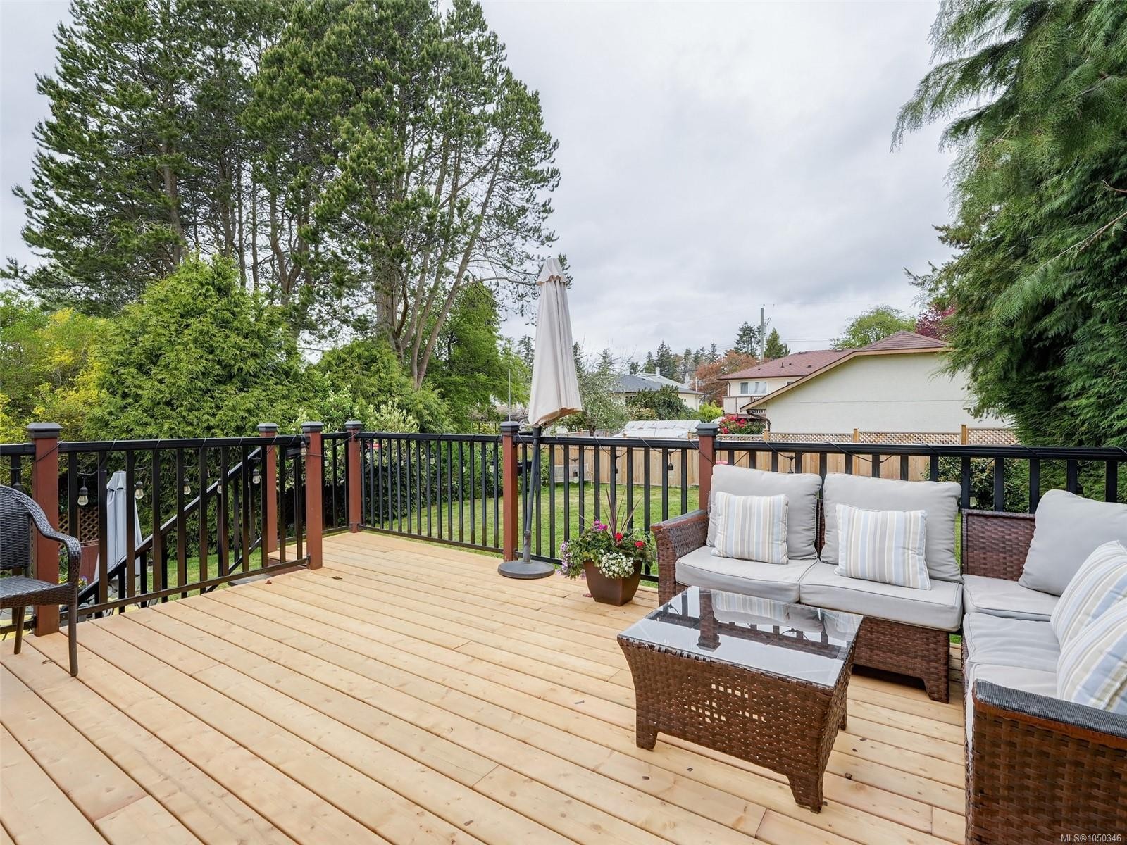 530 Dumeresq St, Saanich, BC