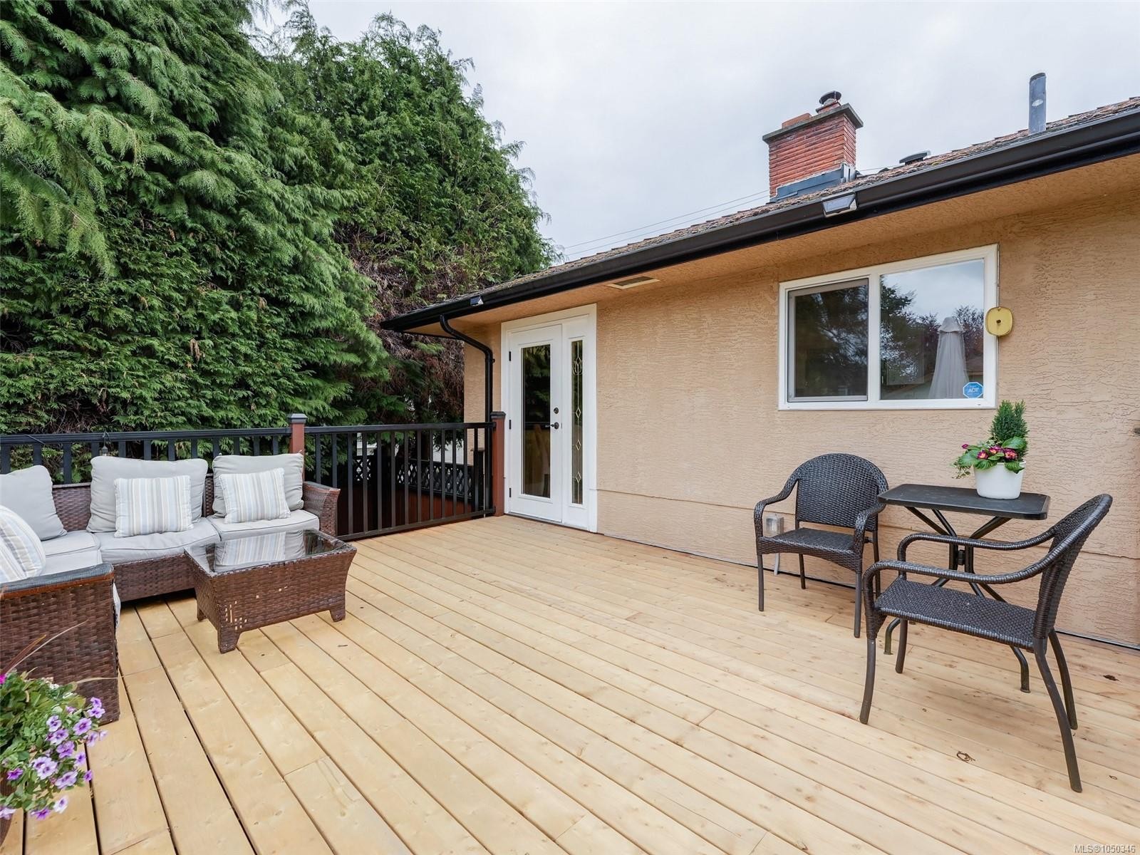 530 Dumeresq St, Saanich, BC