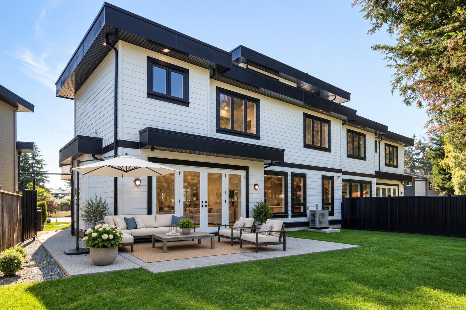 2294 Gail Pl, Sidney, BC
