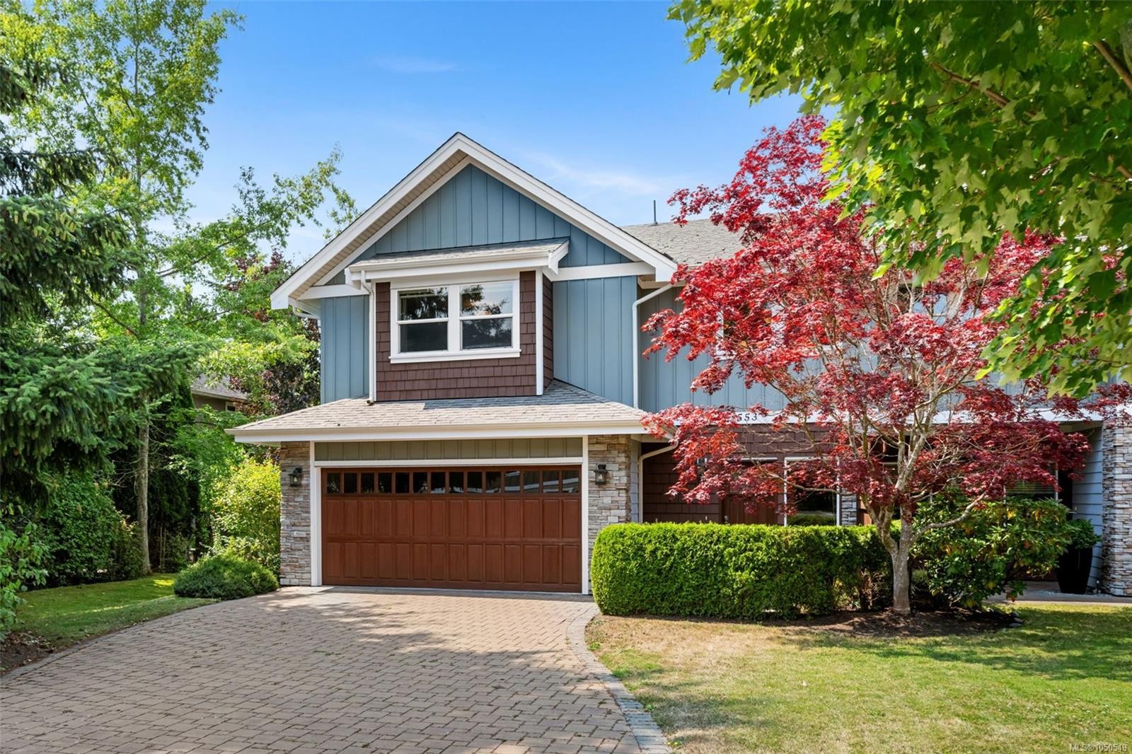 553 Heatherdale Lane, Saanich, BC