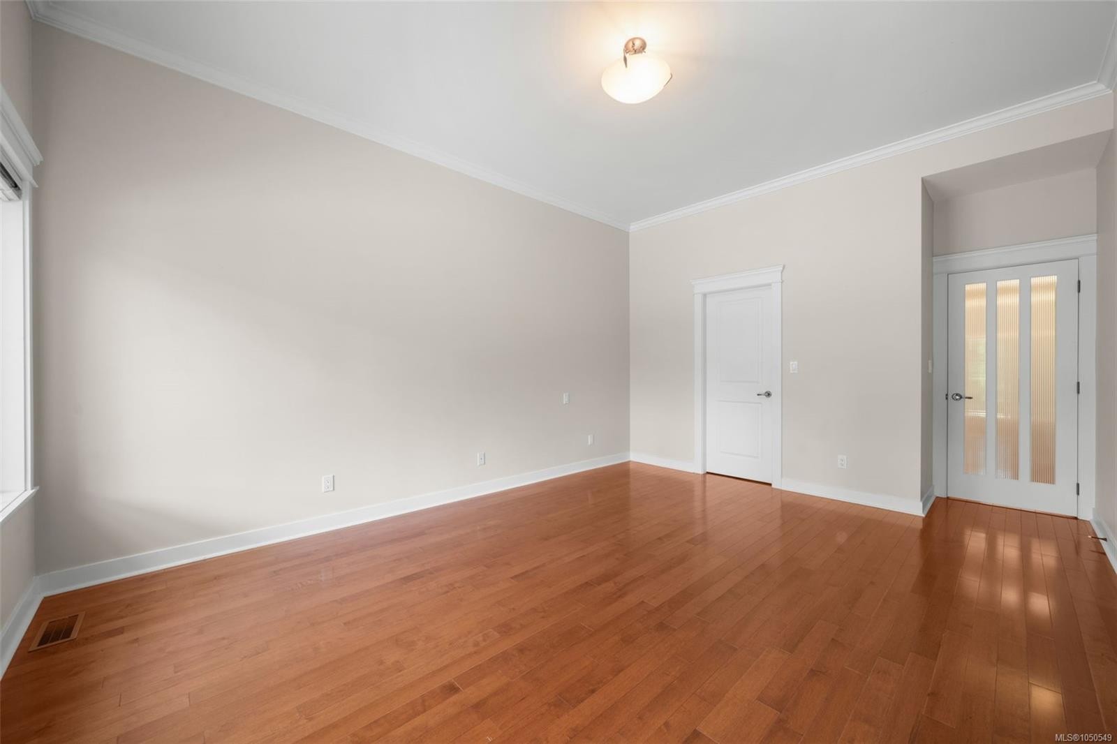 553 Heatherdale Lane, Saanich, BC