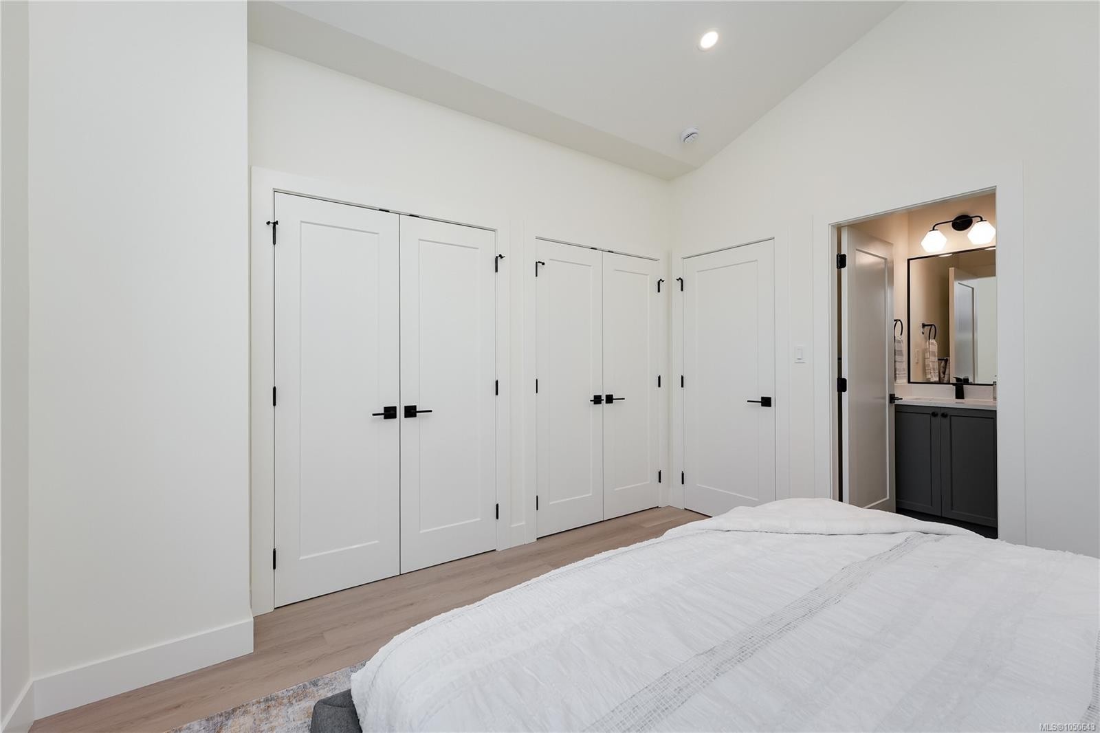 #113-960 Jenkins Ave, Langford, BC