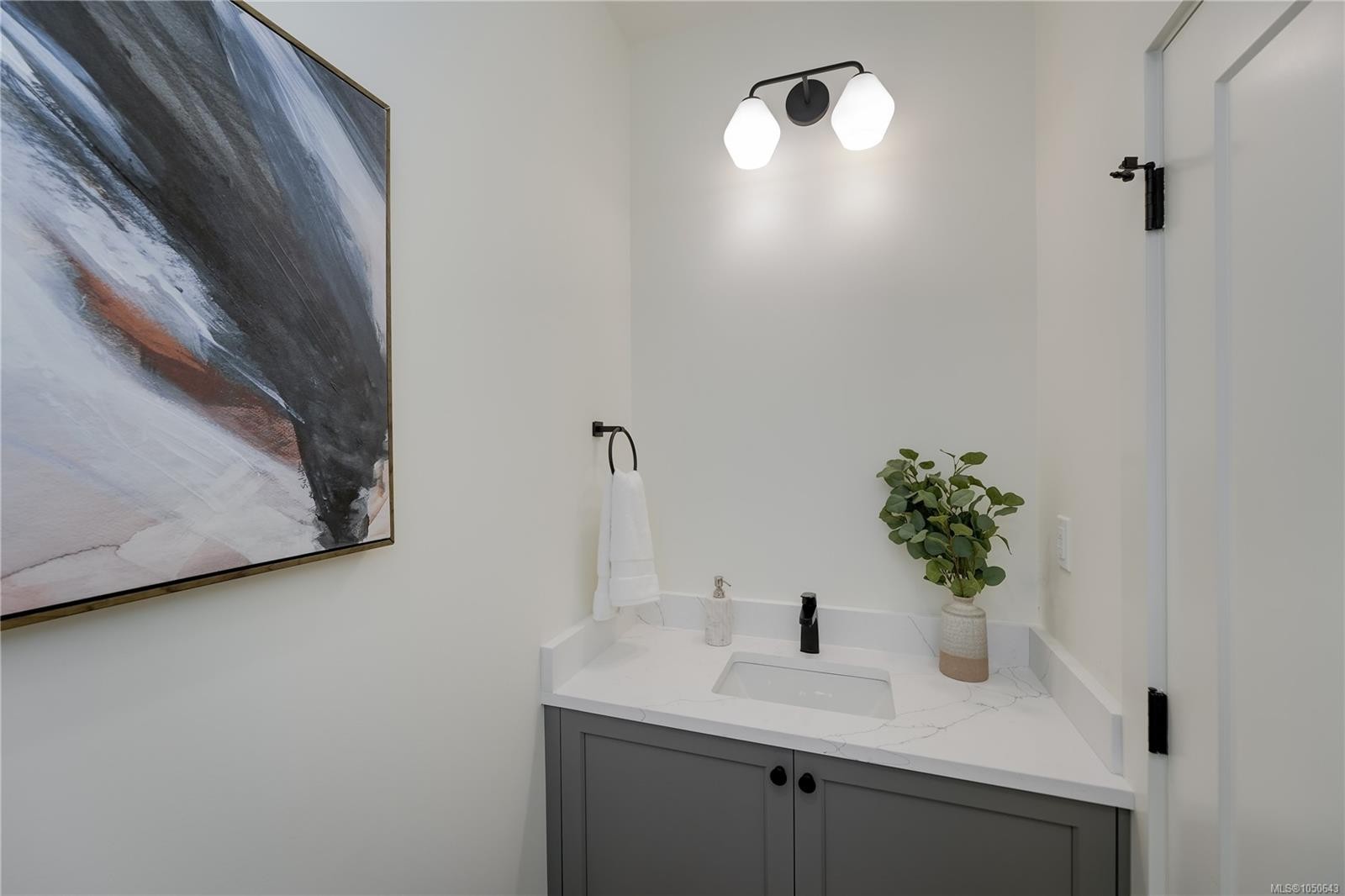 #113-960 Jenkins Ave, Langford, BC