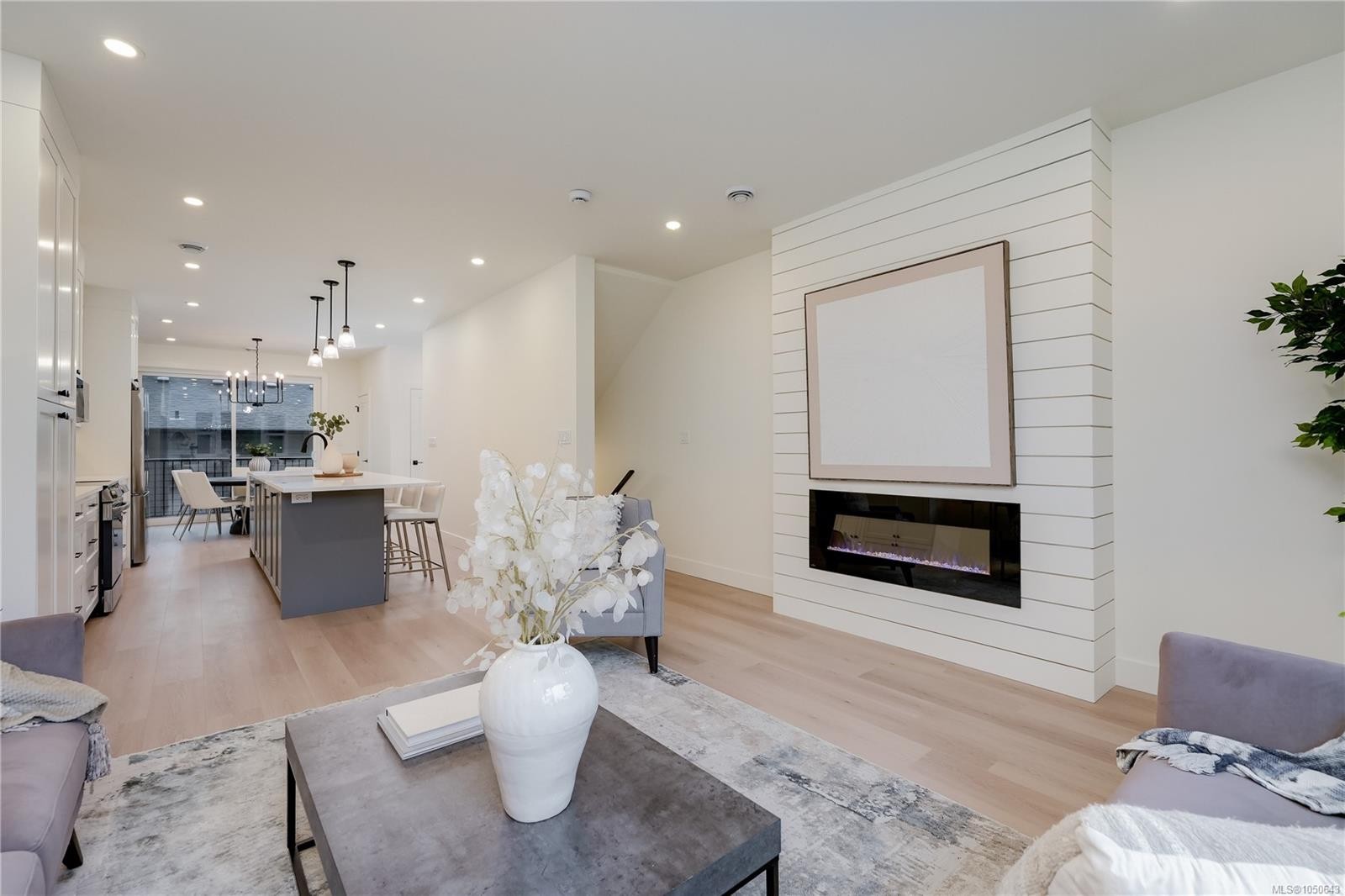 #113-960 Jenkins Ave, Langford, BC
