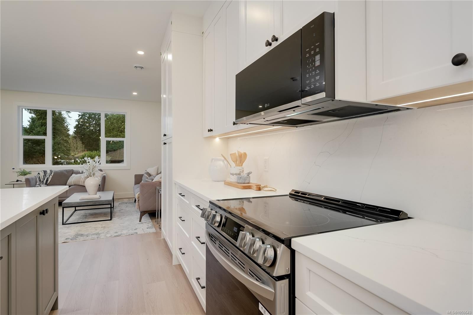 #113-960 Jenkins Ave, Langford, BC