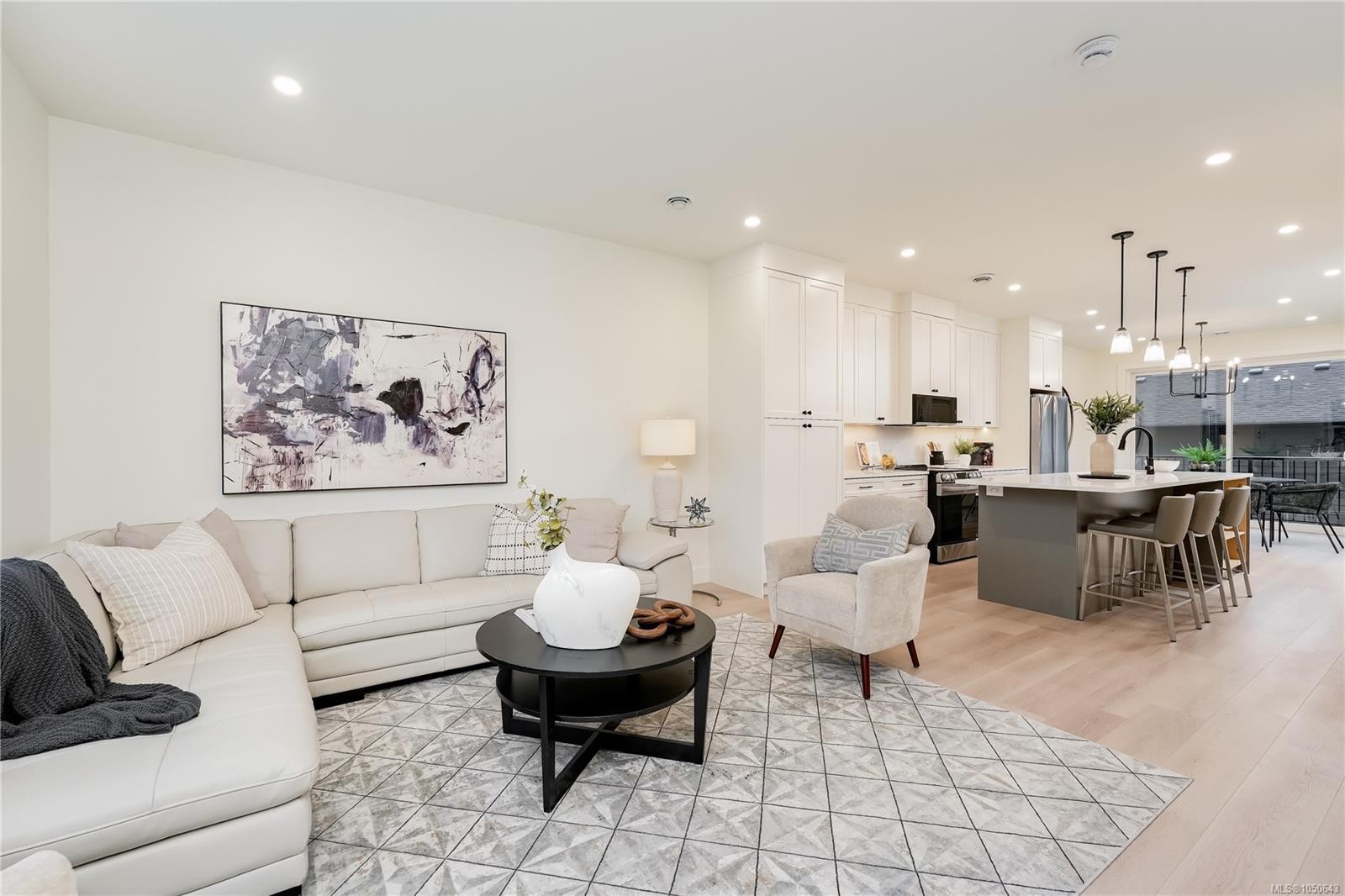 #113-960 Jenkins Ave, Langford, BC
