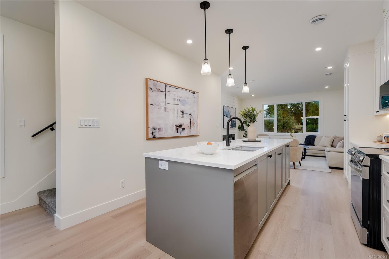 #113-960 Jenkins Ave, Langford, BC