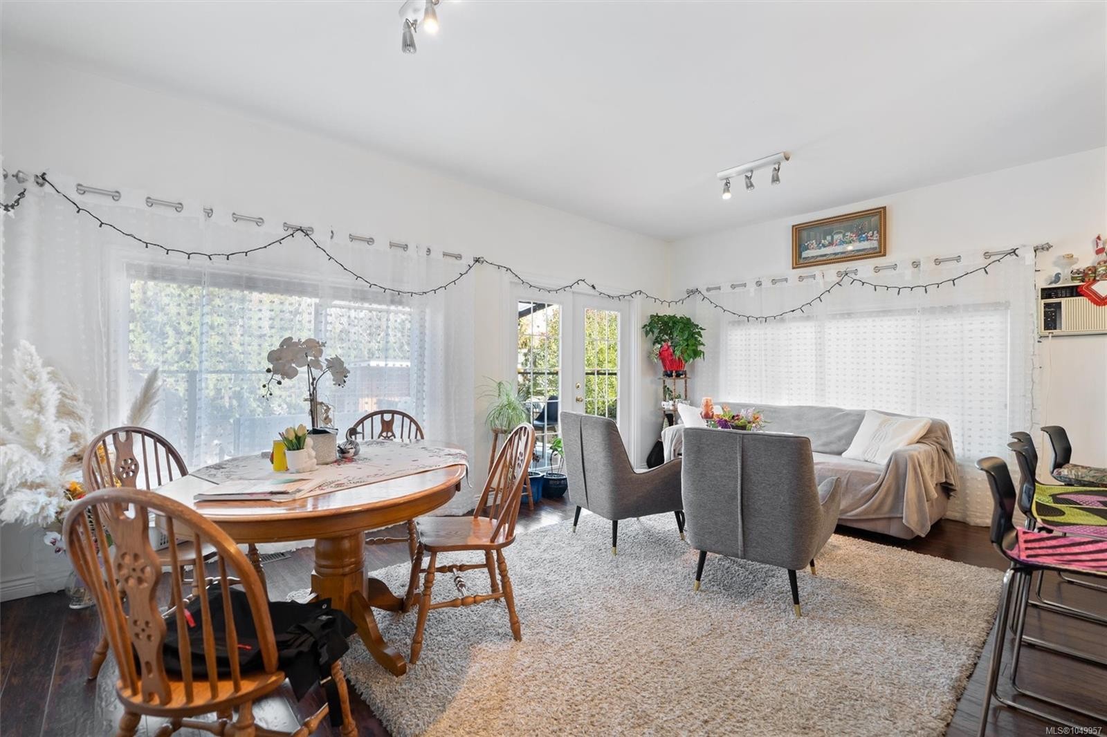 1746 Pembroke St, Victoria, BC