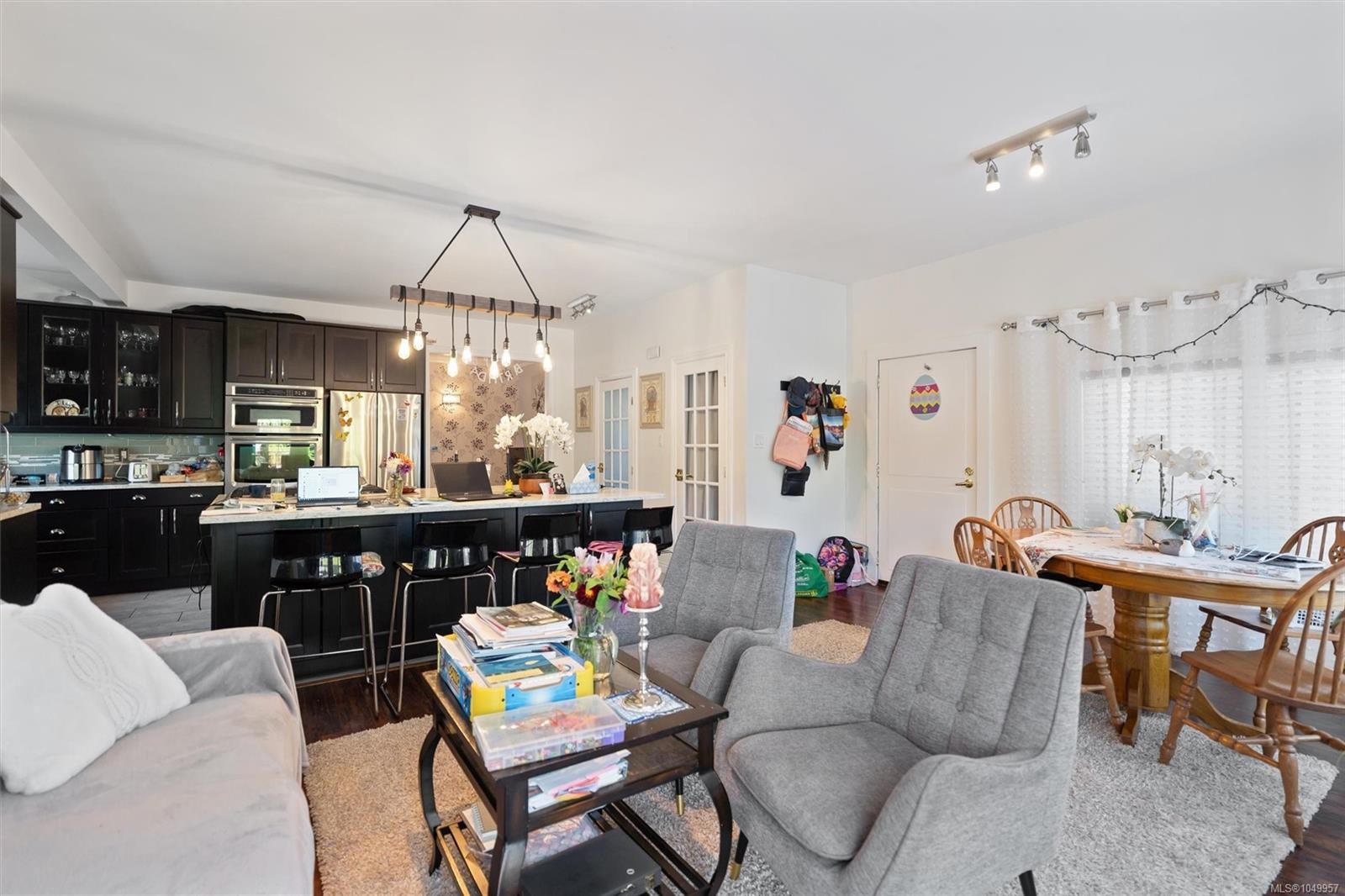 1746 Pembroke St, Victoria, BC