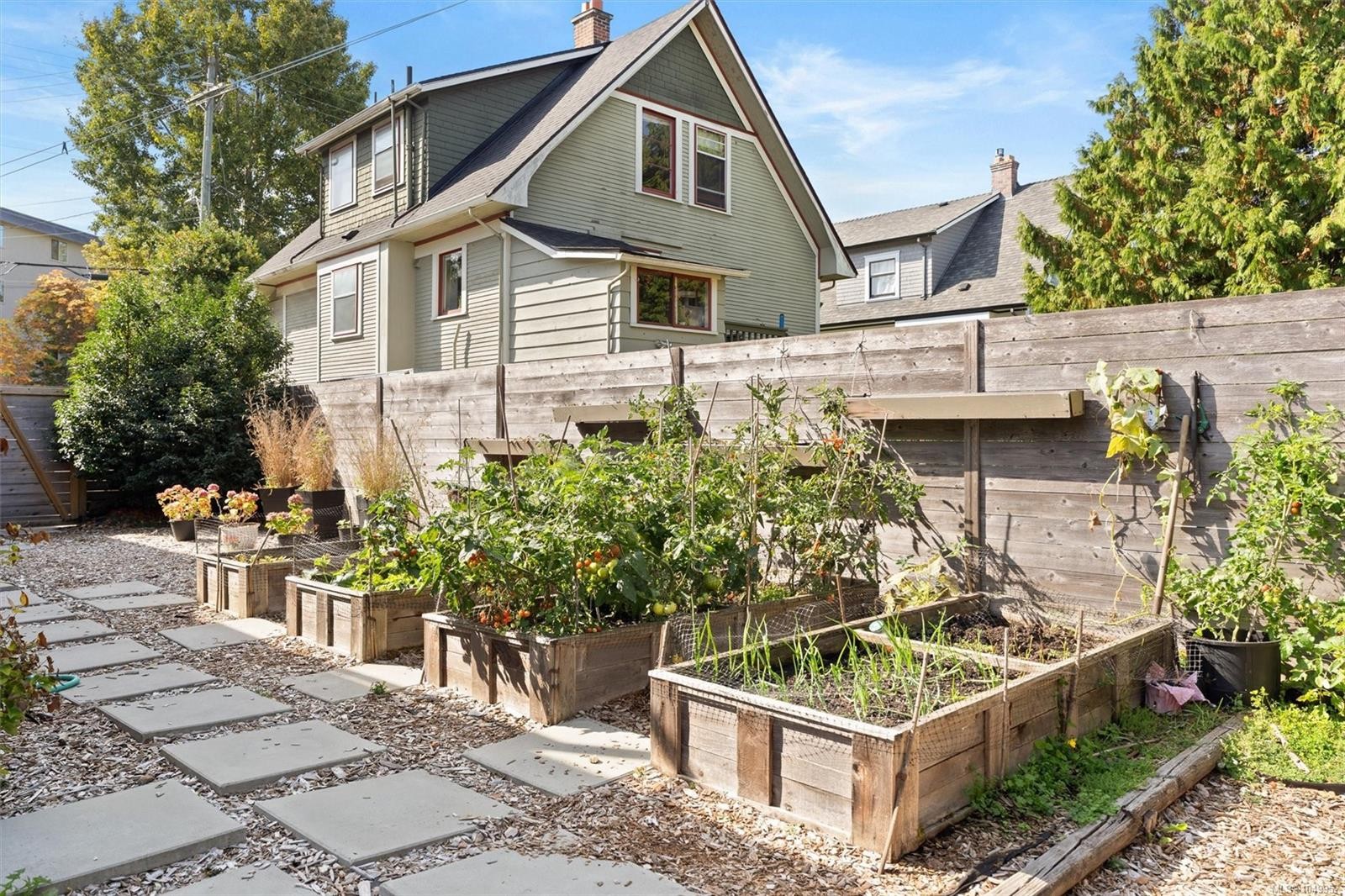 1746 Pembroke St, Victoria, BC