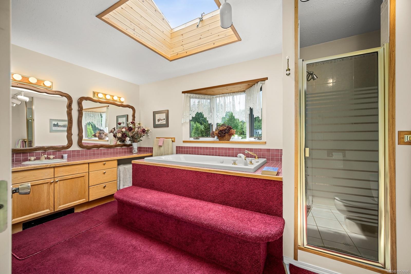 5989 Garvin Rd, Union Bay, BC