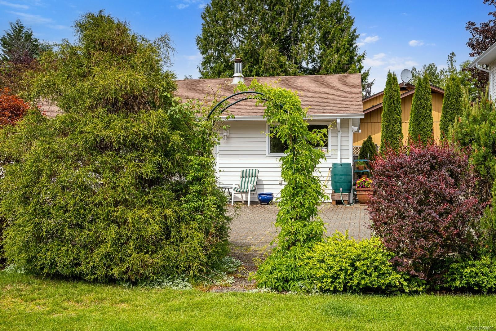 5989 Garvin Rd, Union Bay, BC