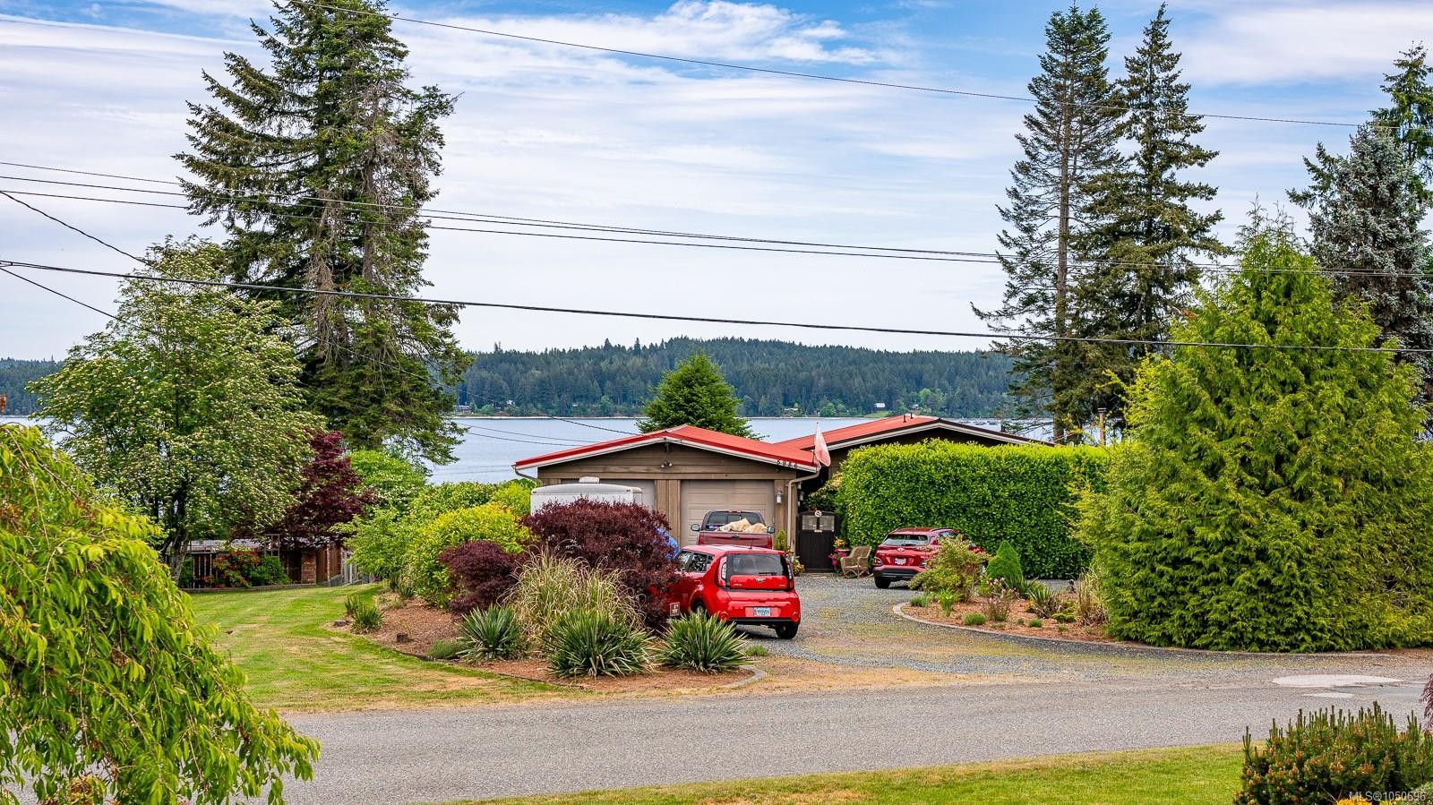 5989 Garvin Rd, Union Bay, BC