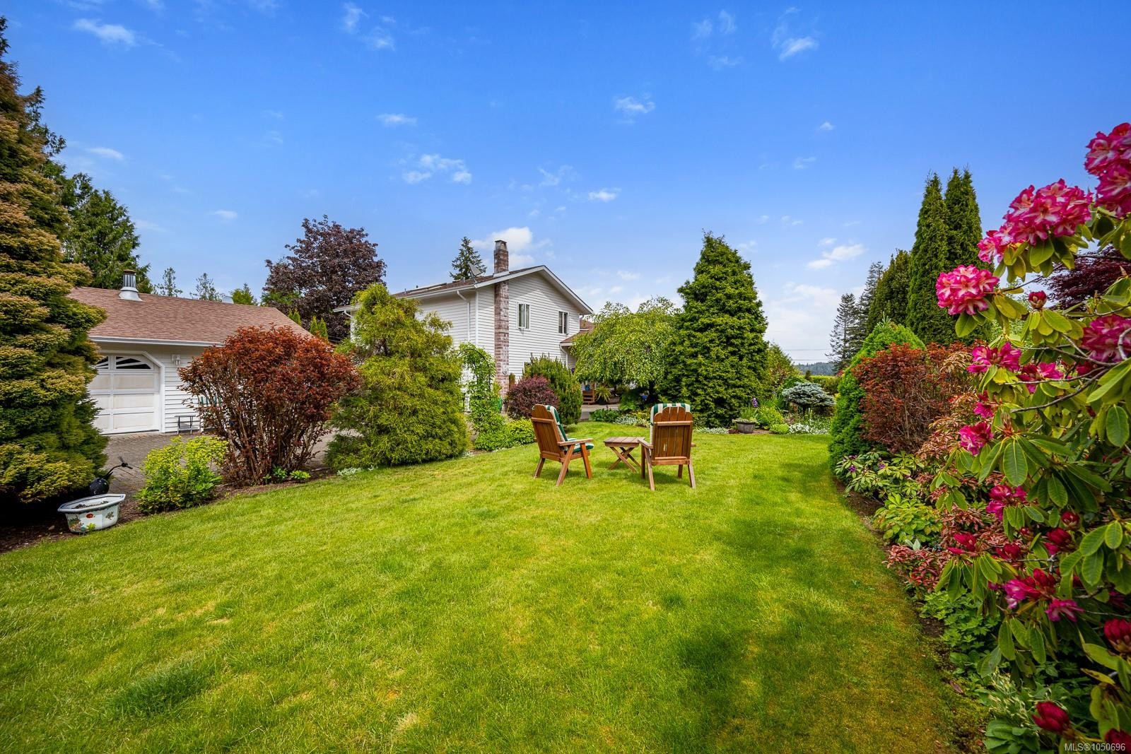 5989 Garvin Rd, Union Bay, BC