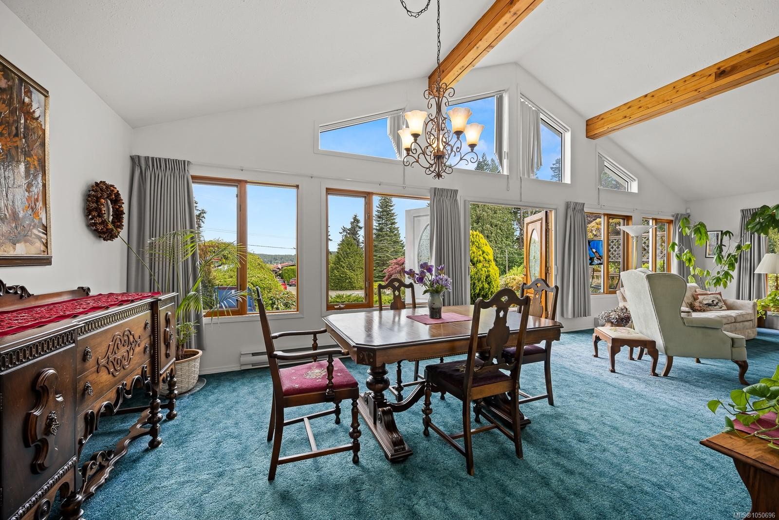 5989 Garvin Rd, Union Bay, BC