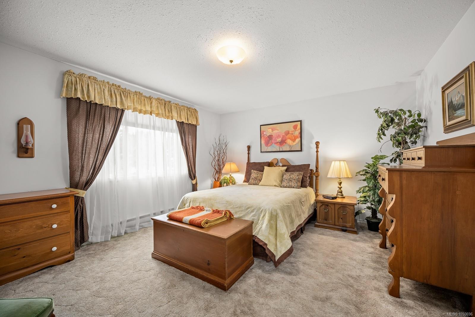 5989 Garvin Rd, Union Bay, BC