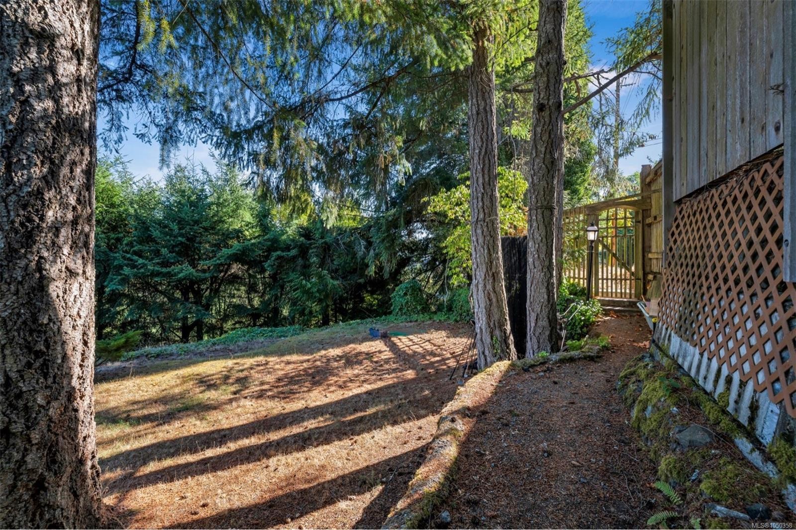 6693 Genoa Bay Rd, Duncan, BC