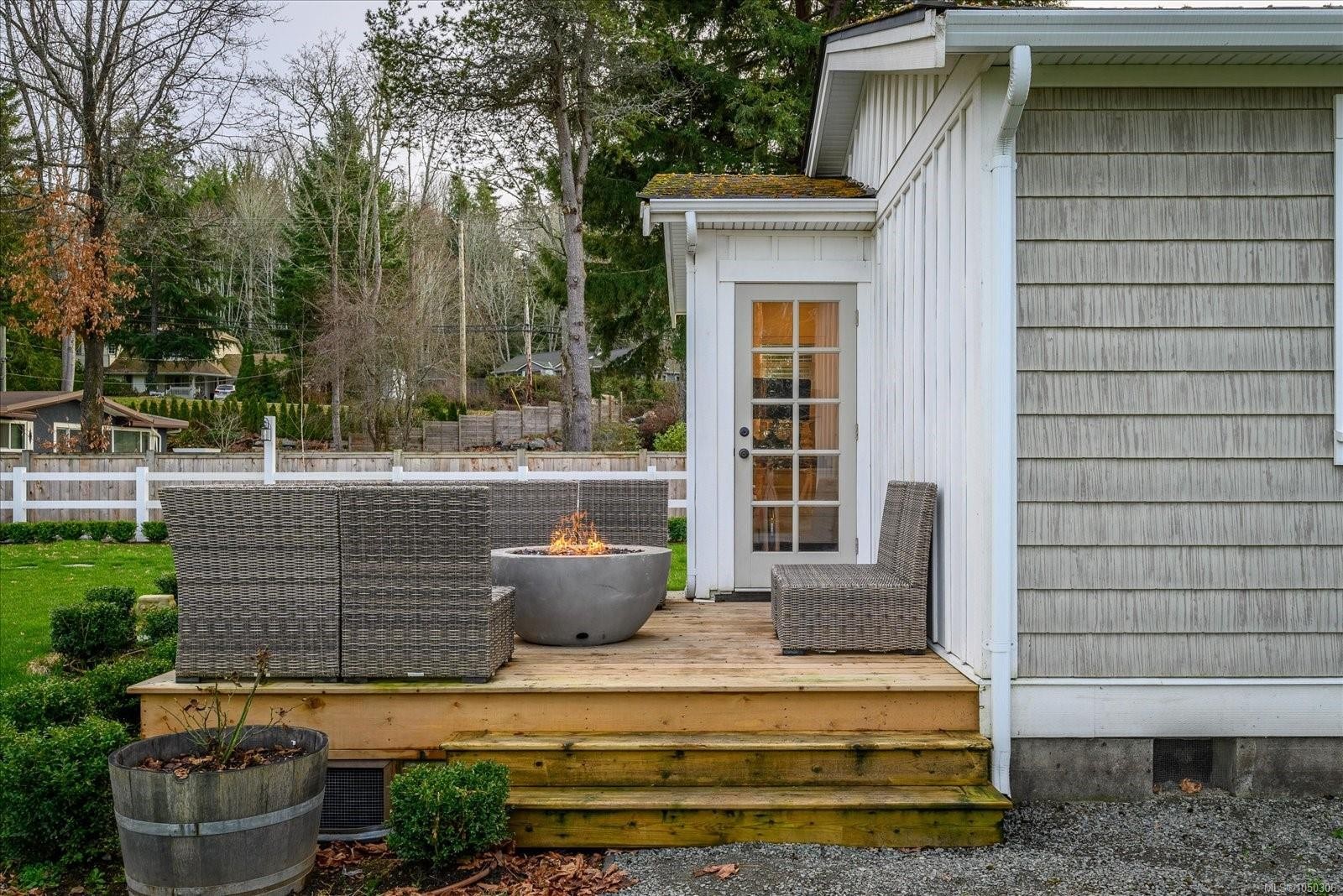 7128 Benwaldun Rd, Lantzville, BC