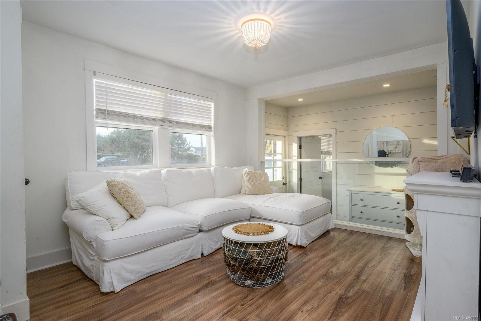 7128 Benwaldun Rd, Lantzville, BC