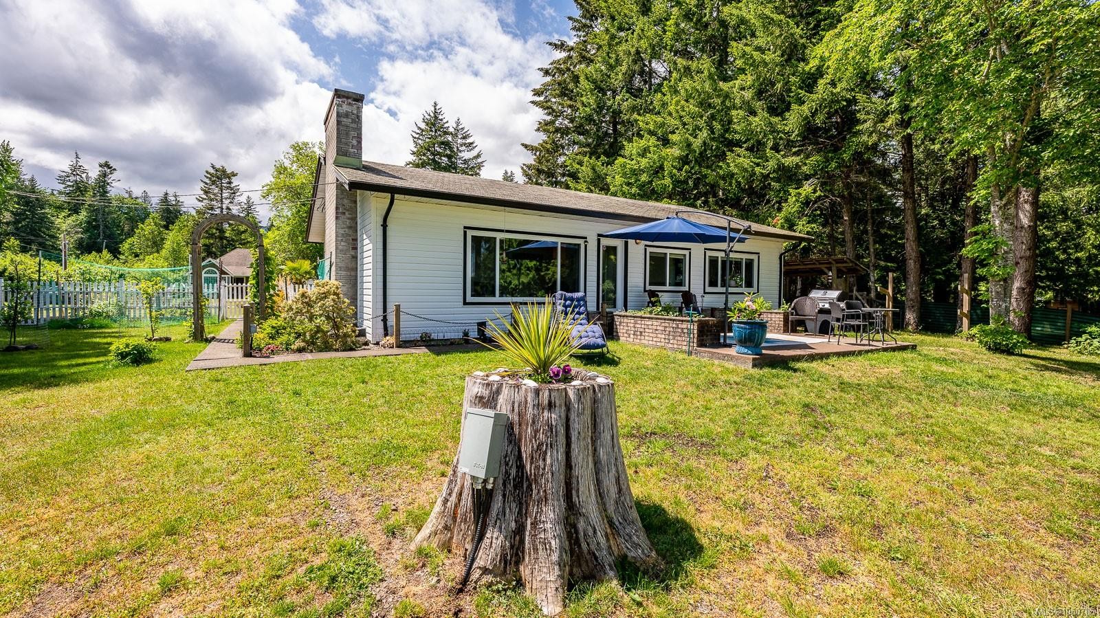 7410 Yake Rd, Fanny Bay, BC