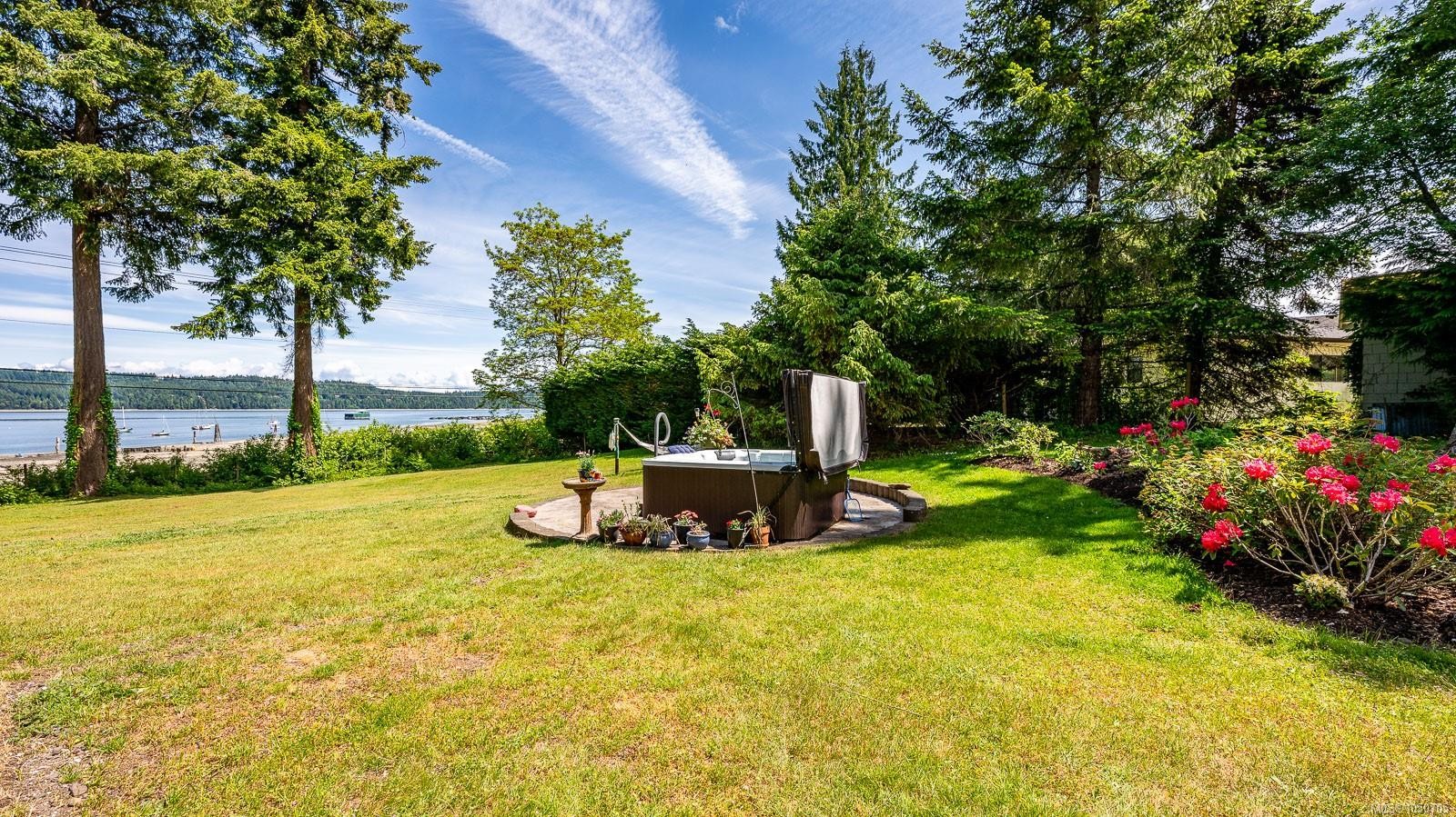 7410 Yake Rd, Fanny Bay, BC