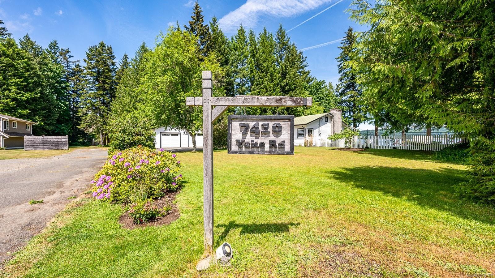 7410 Yake Rd, Fanny Bay, BC