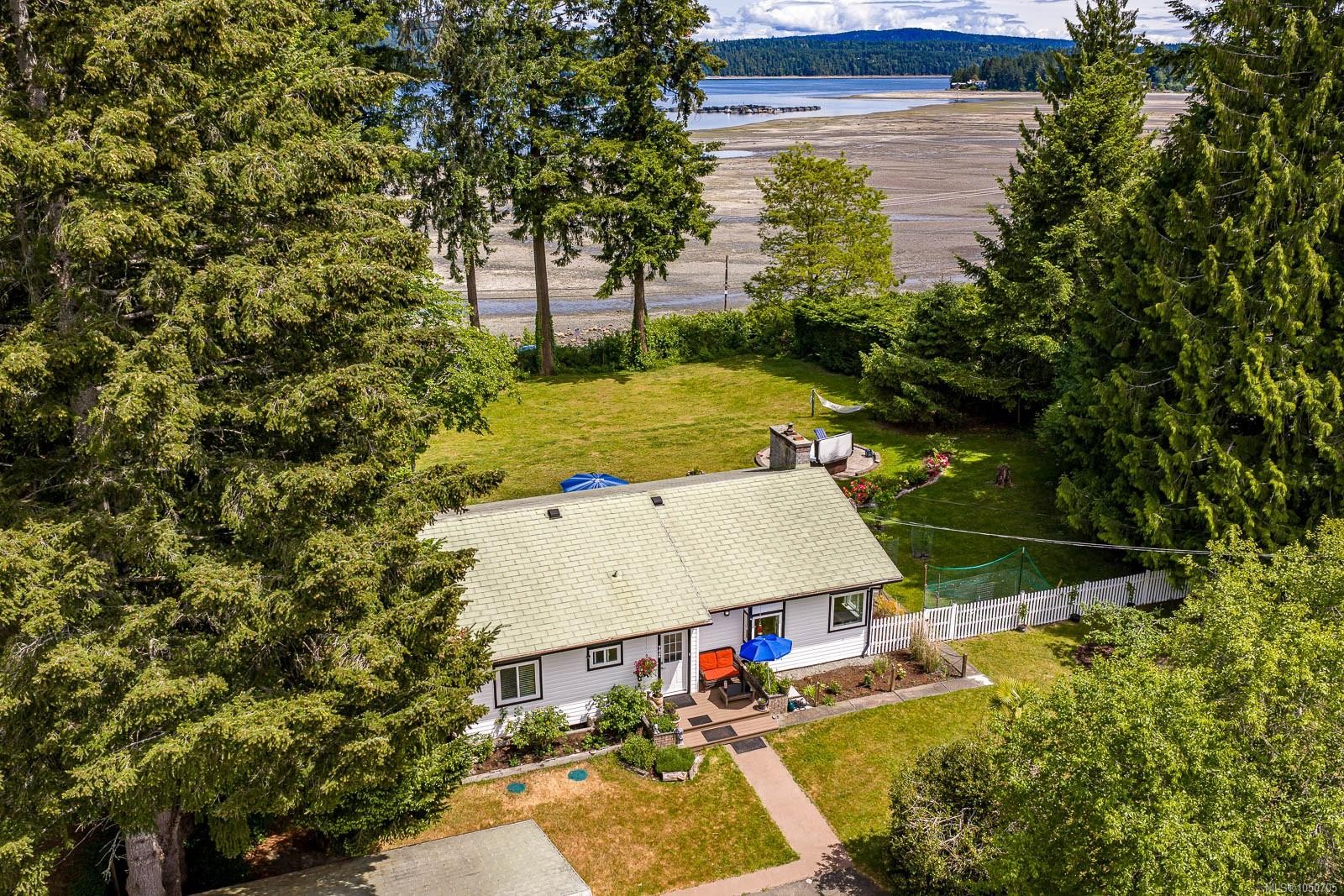 7410 Yake Rd, Fanny Bay, BC