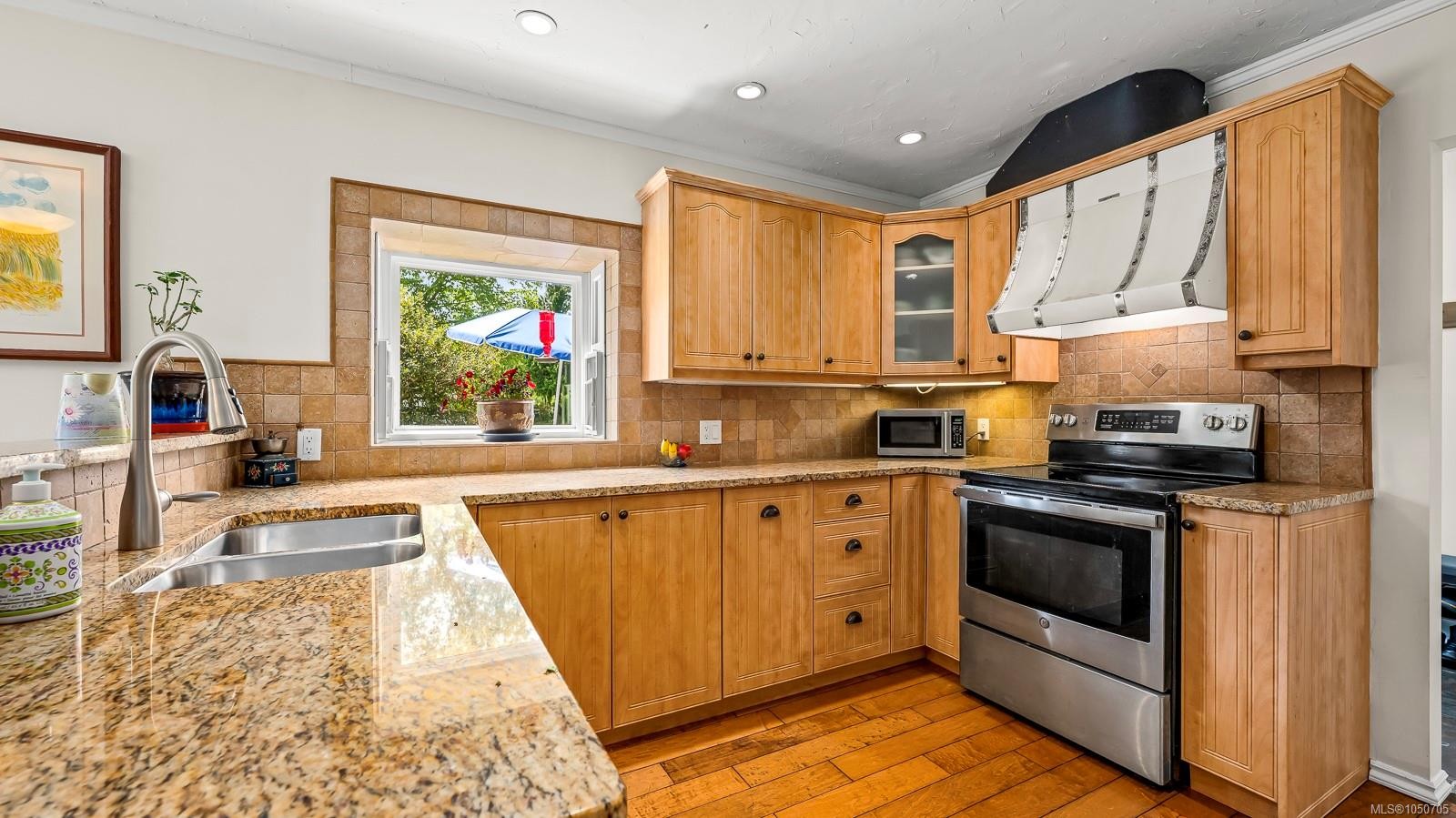 7410 Yake Rd, Fanny Bay, BC