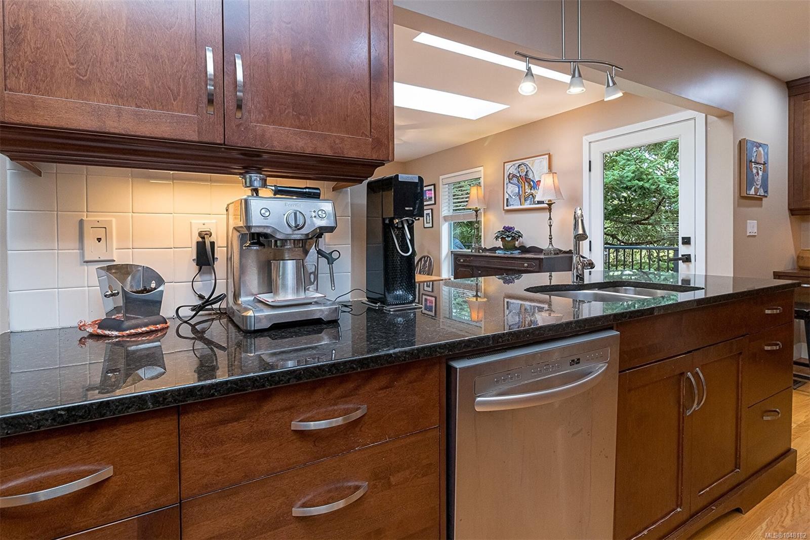 3960 Cumberland Rd, Saanich, BC