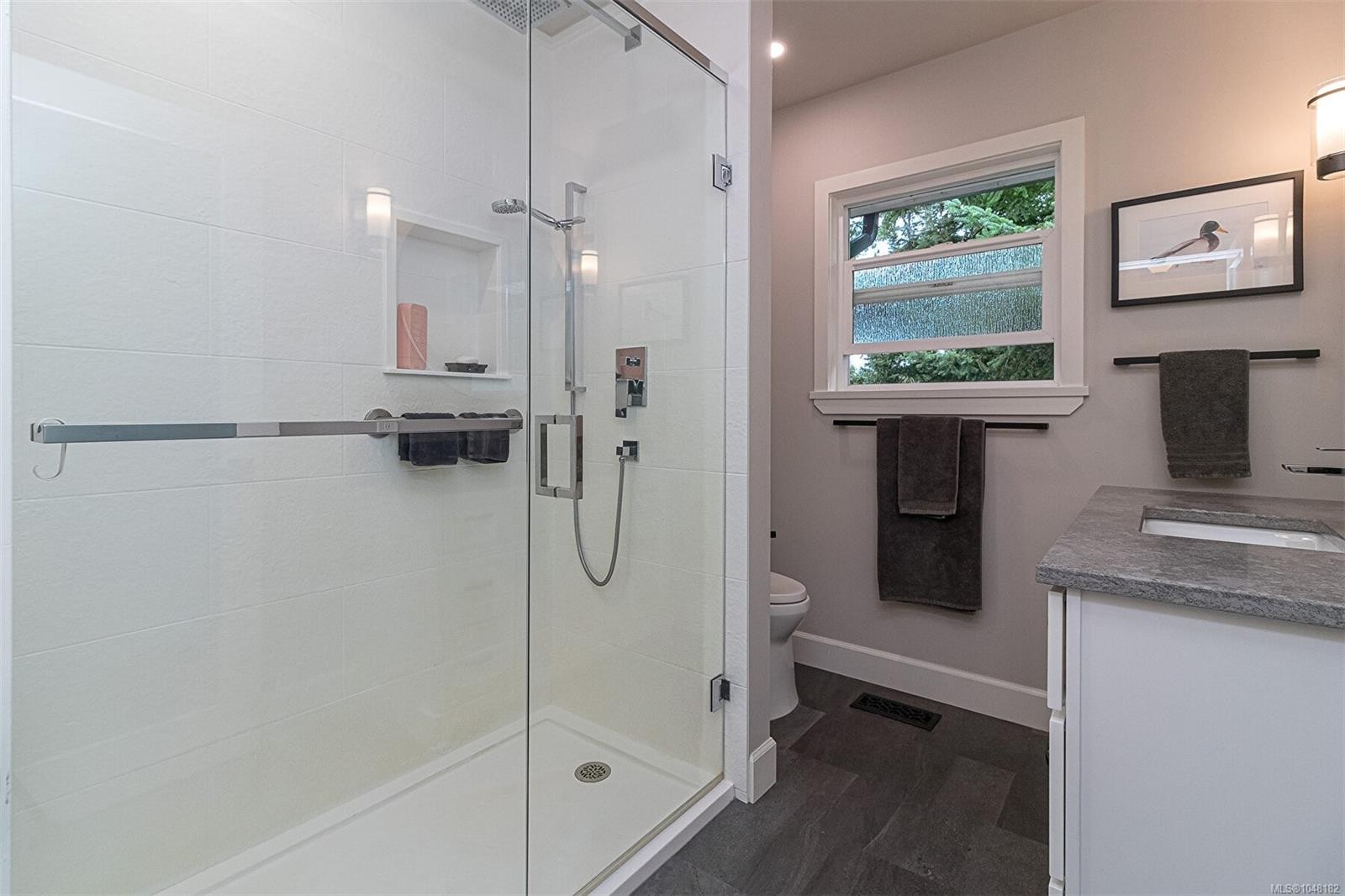 3960 Cumberland Rd, Saanich, BC
