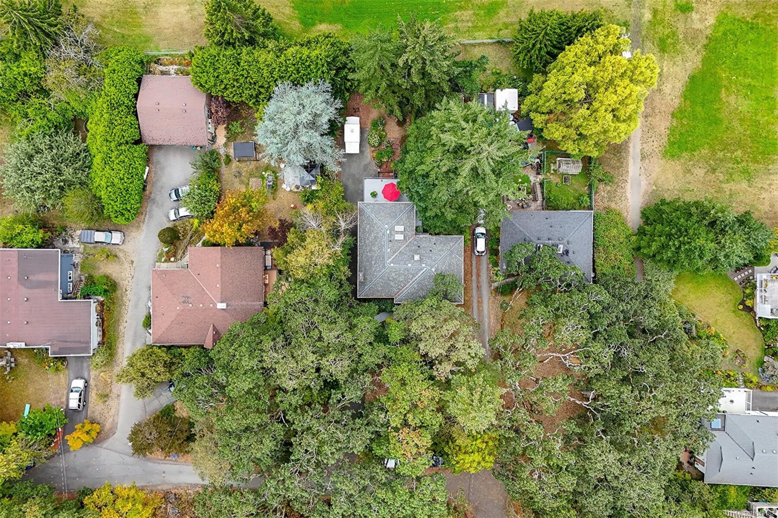 3960 Cumberland Rd, Saanich, BC