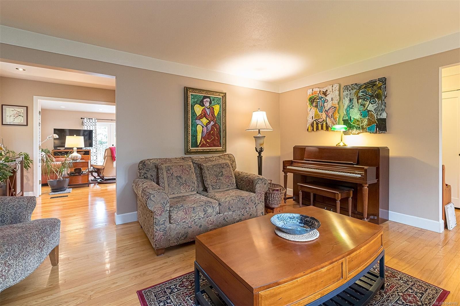 3960 Cumberland Rd, Saanich, BC