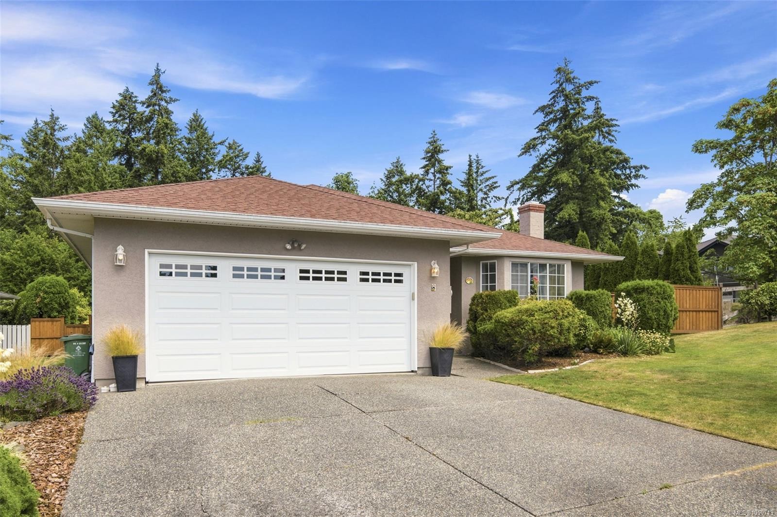 #8-6766 Central Saanich Rd, Central Saanich, BC