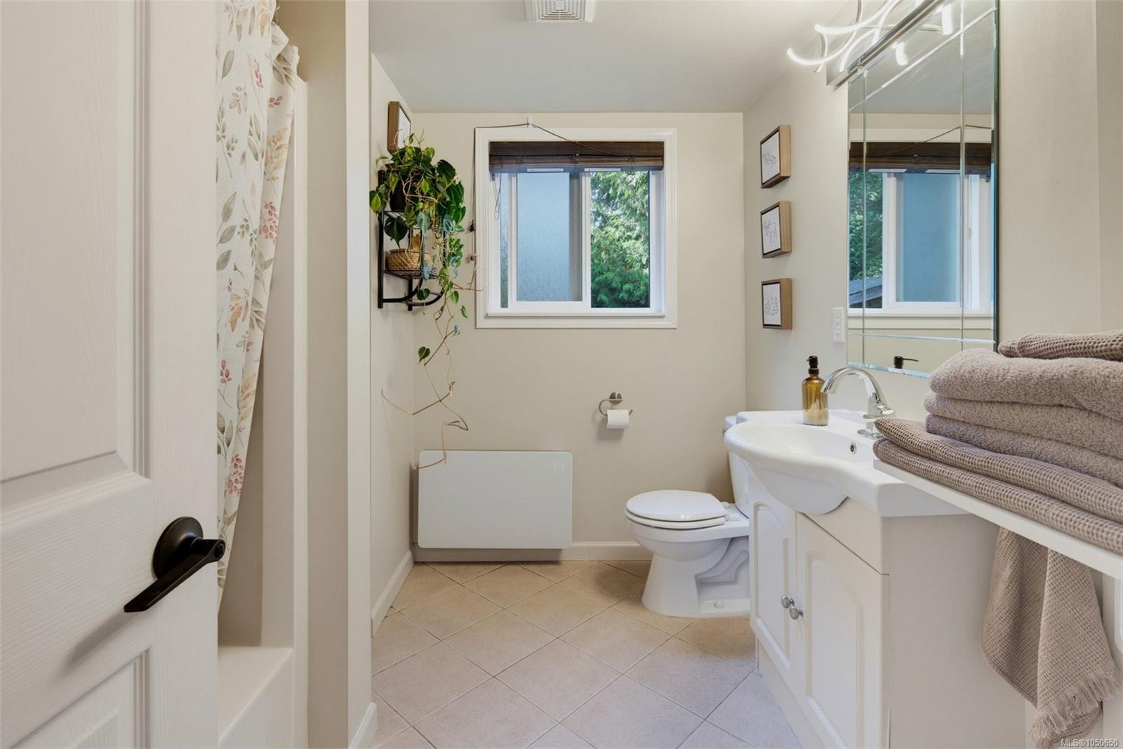 3668 Princess Ave, Cobble Hill, BC