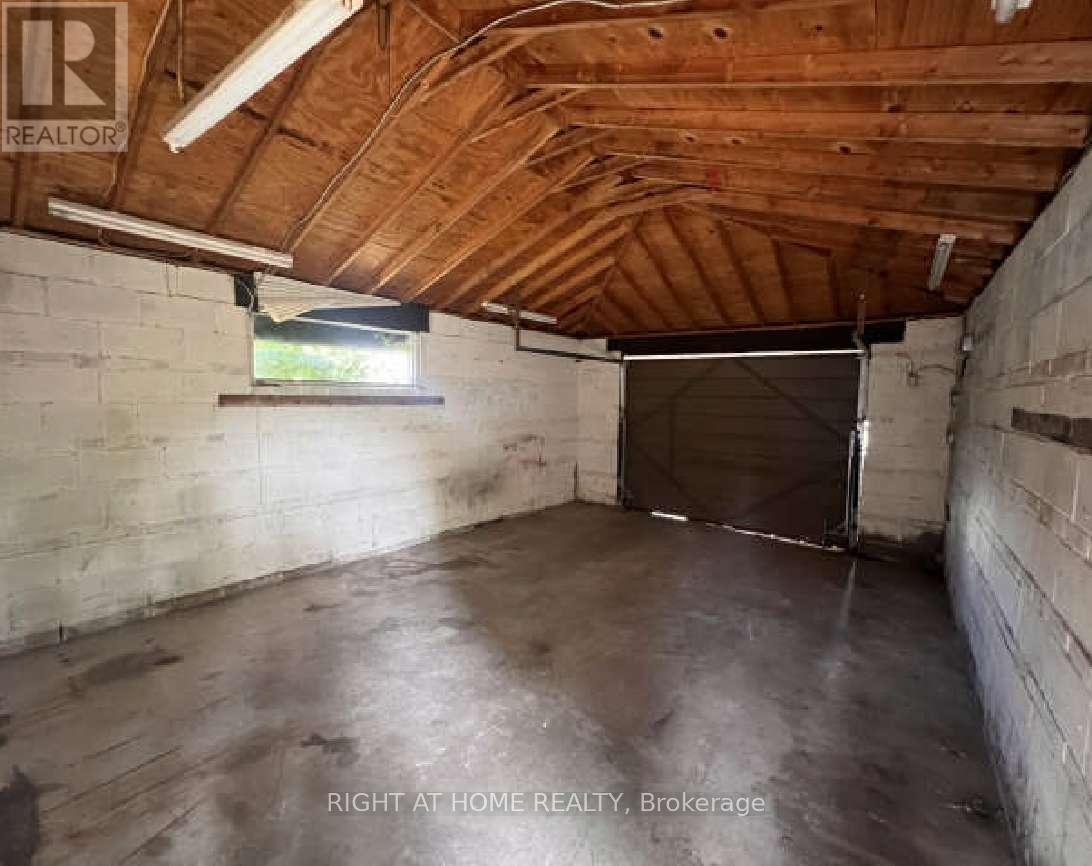 32 Brimorton Drive, Toronto, ON