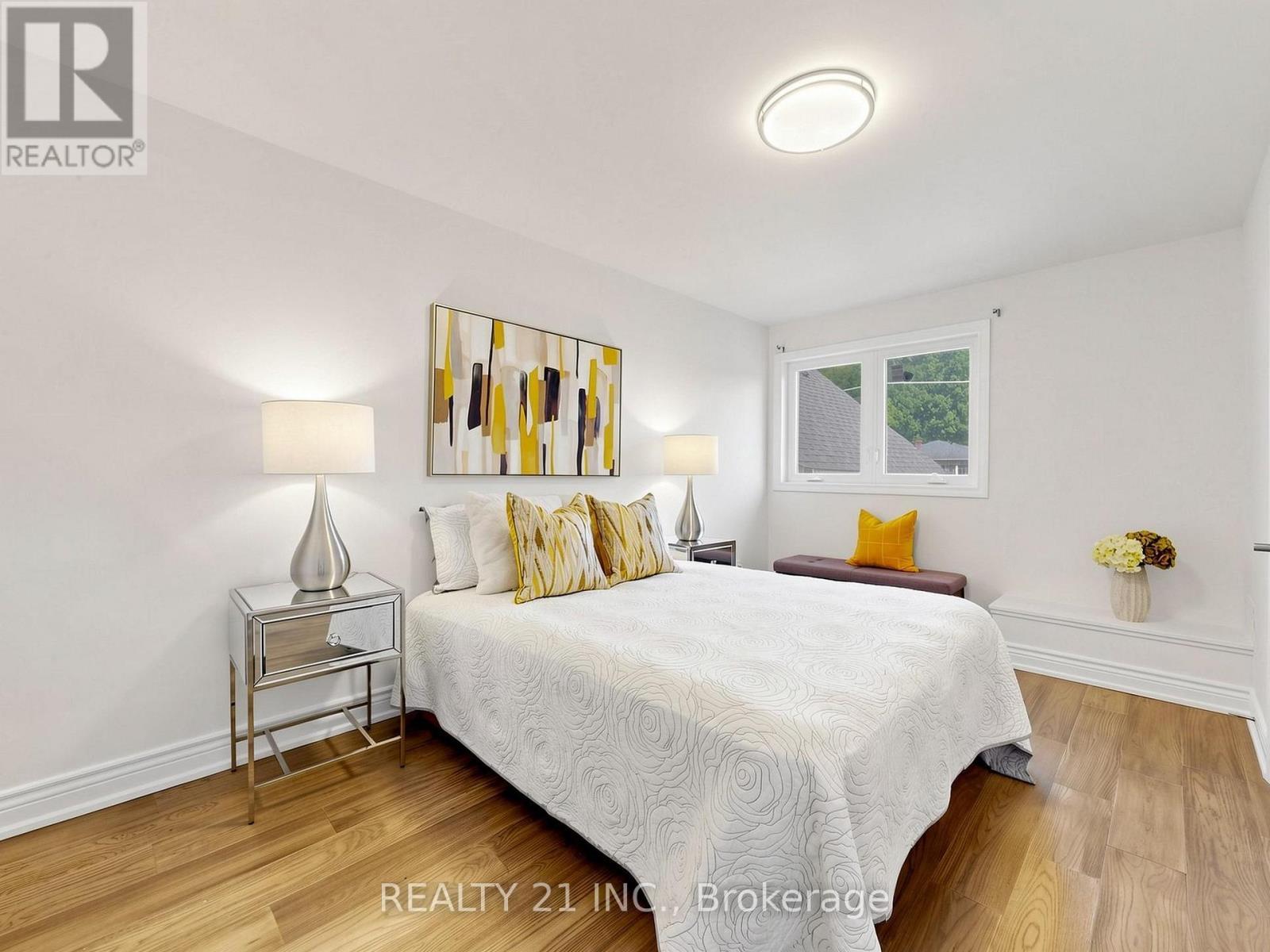 120 Queensbury Avenue, Toronto, ON