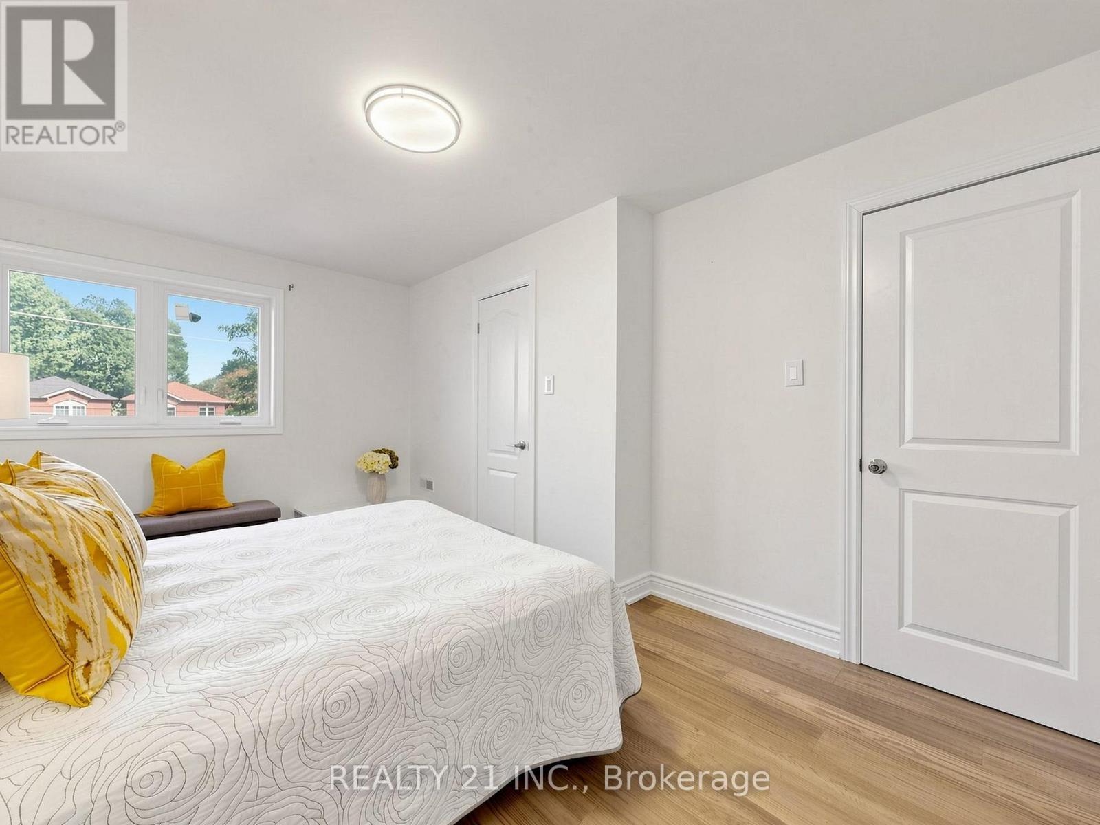 120 Queensbury Avenue, Toronto, ON