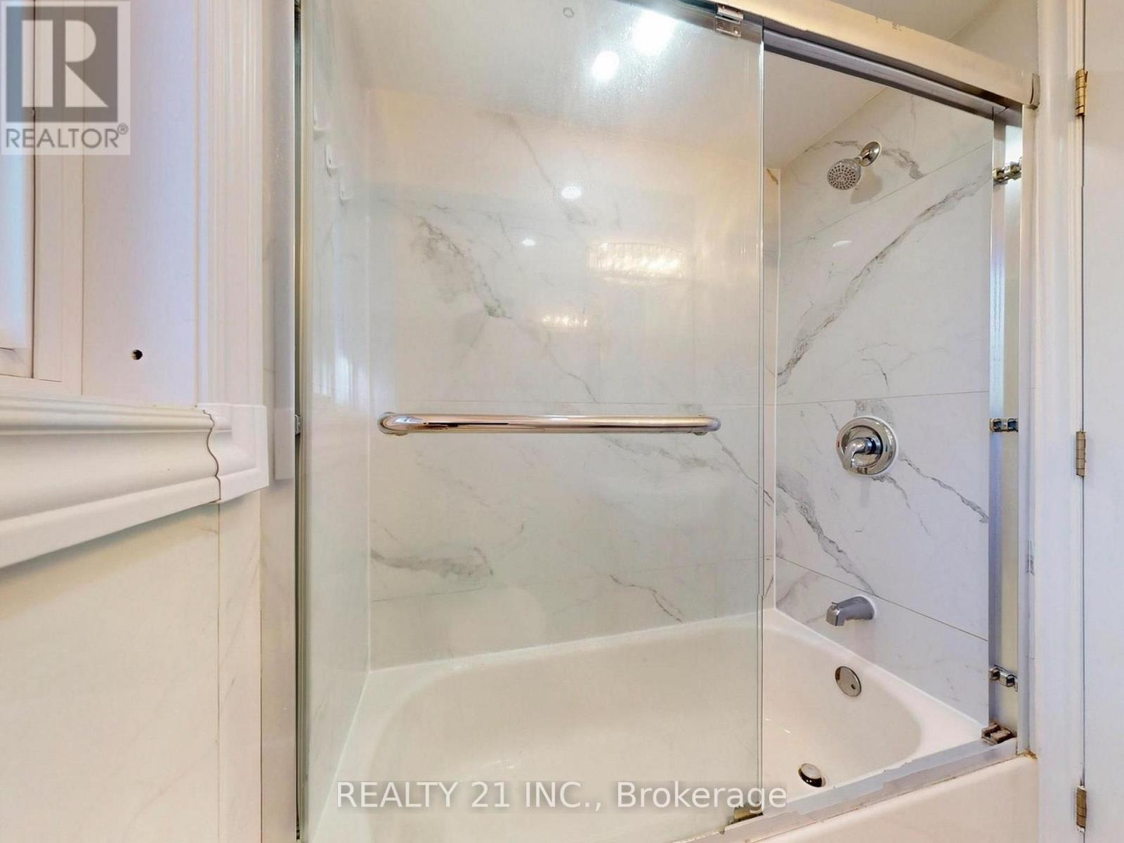 120 Queensbury Avenue, Toronto, ON