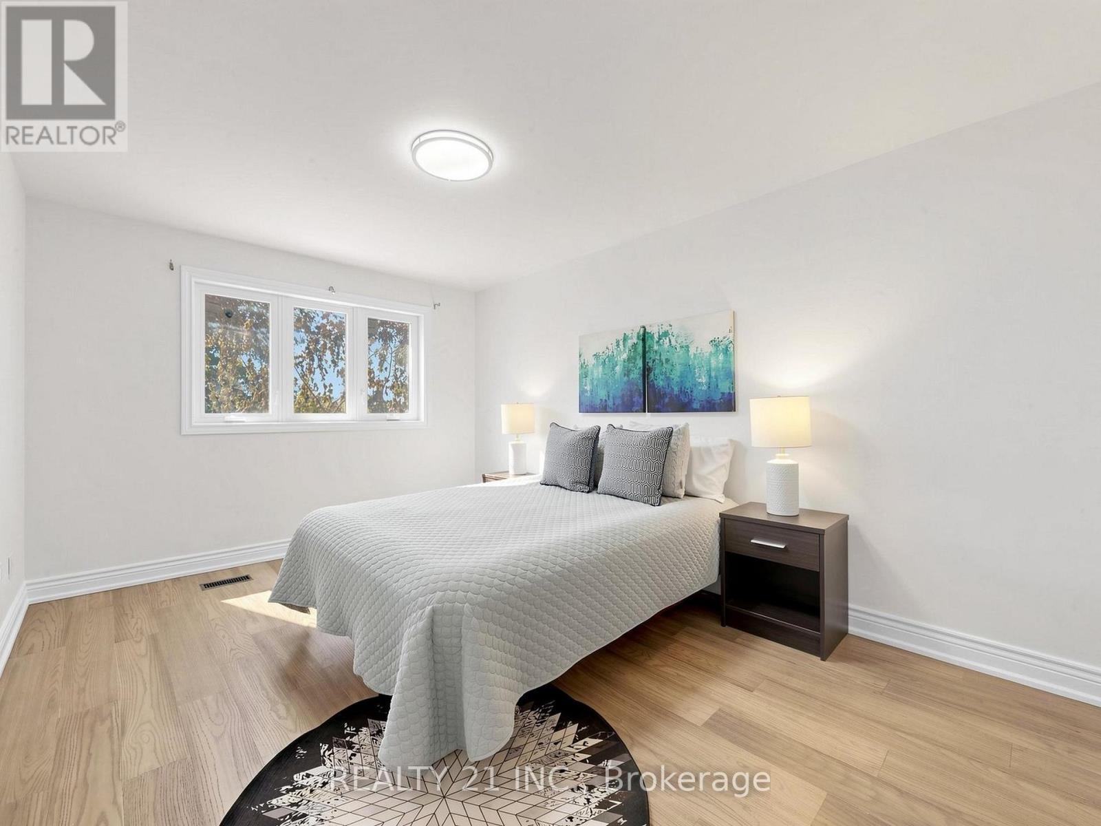 120 Queensbury Avenue, Toronto, ON