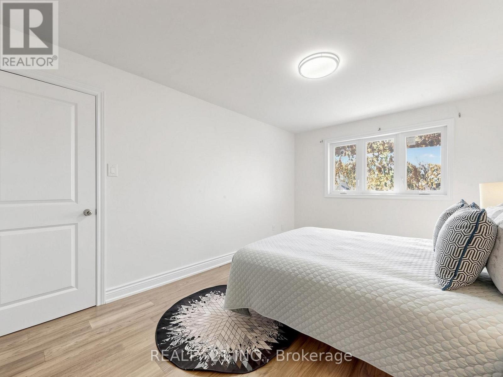120 Queensbury Avenue, Toronto, ON