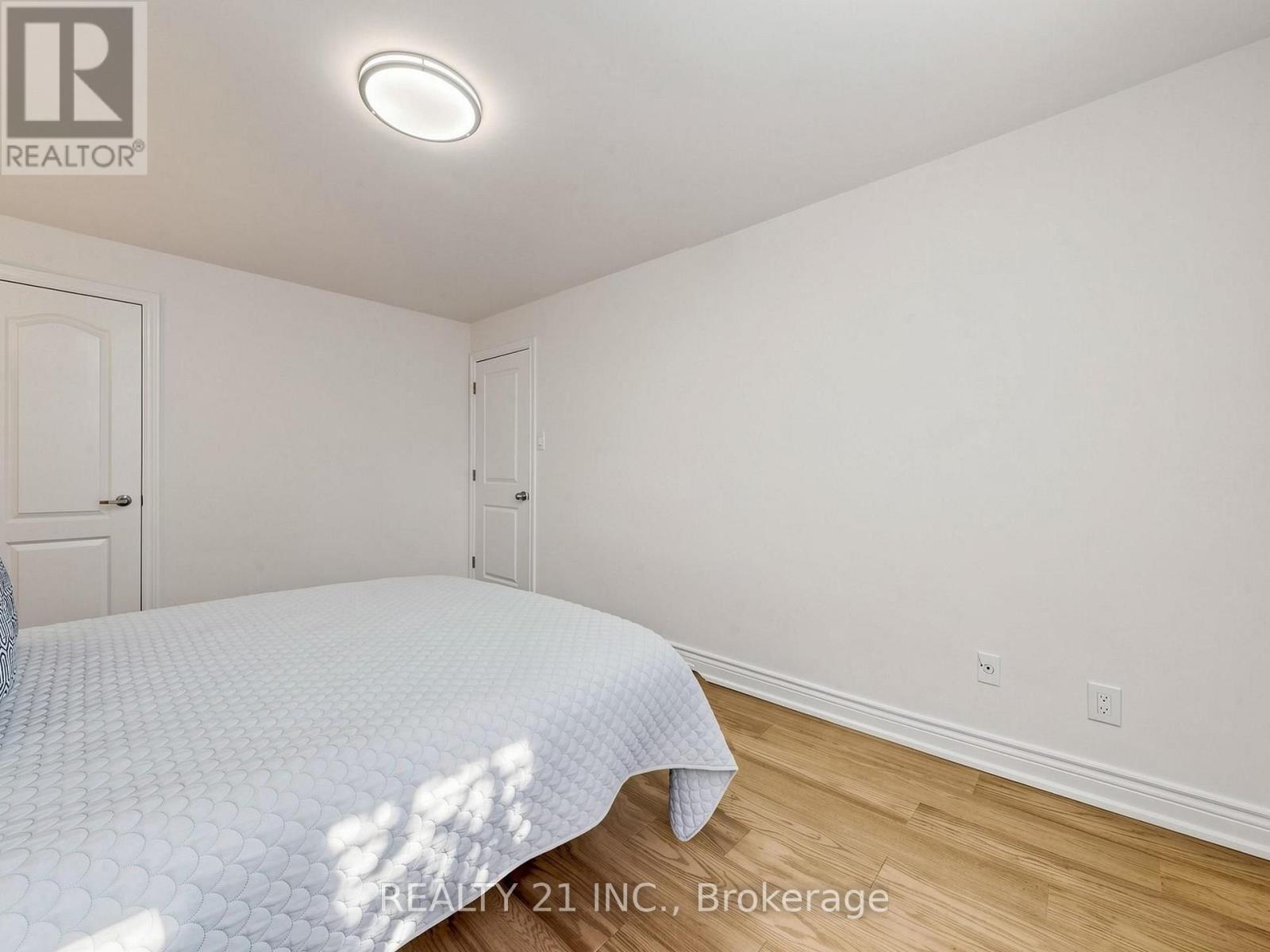 120 Queensbury Avenue, Toronto, ON