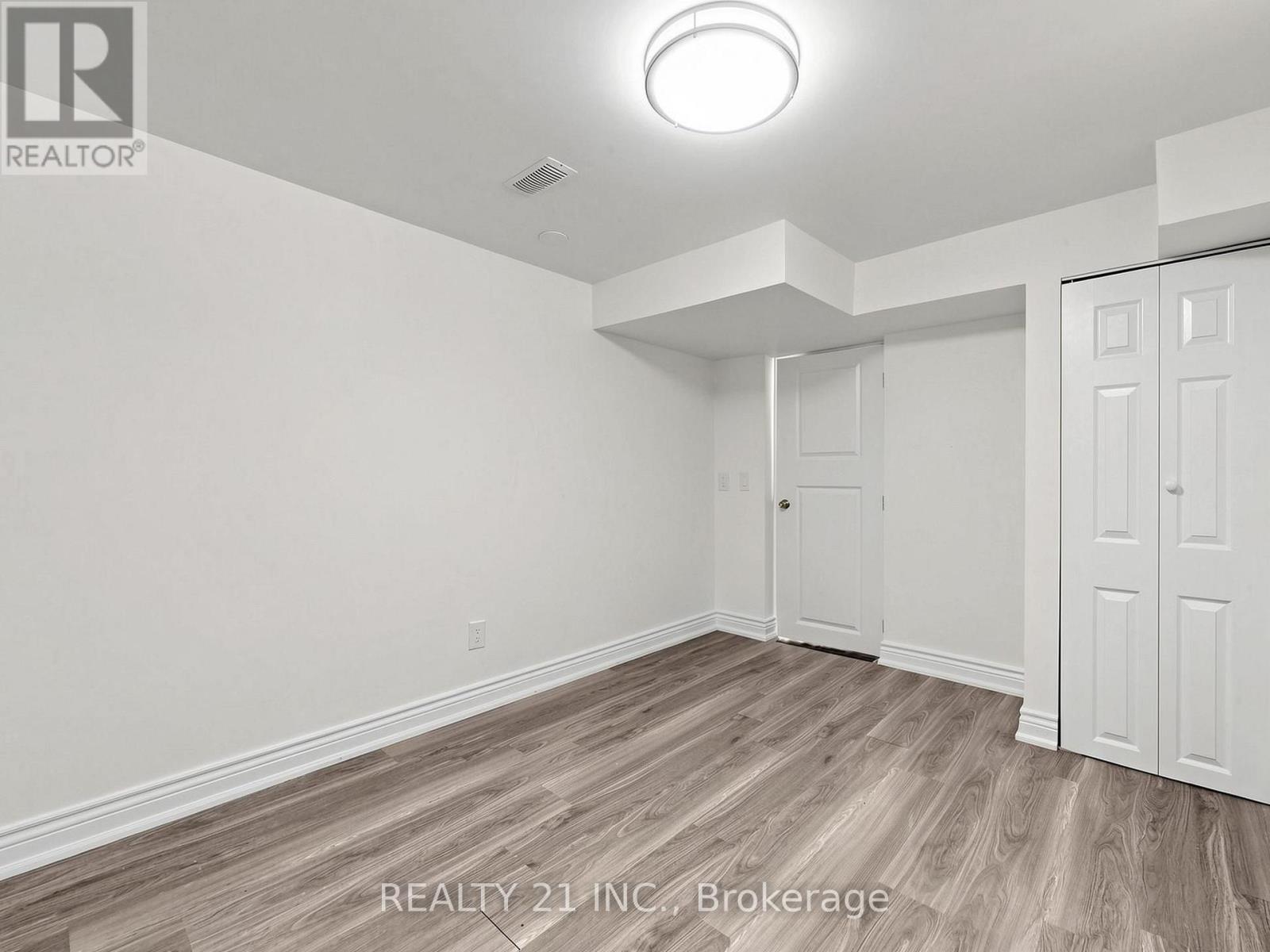 120 Queensbury Avenue, Toronto, ON