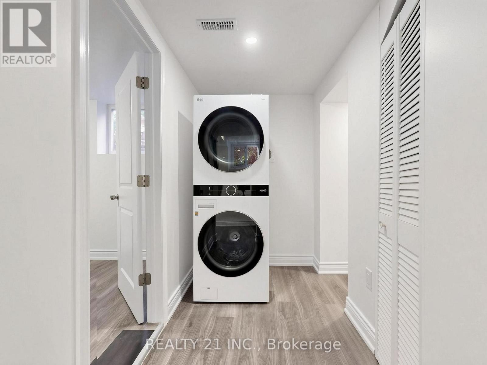 120 Queensbury Avenue, Toronto, ON