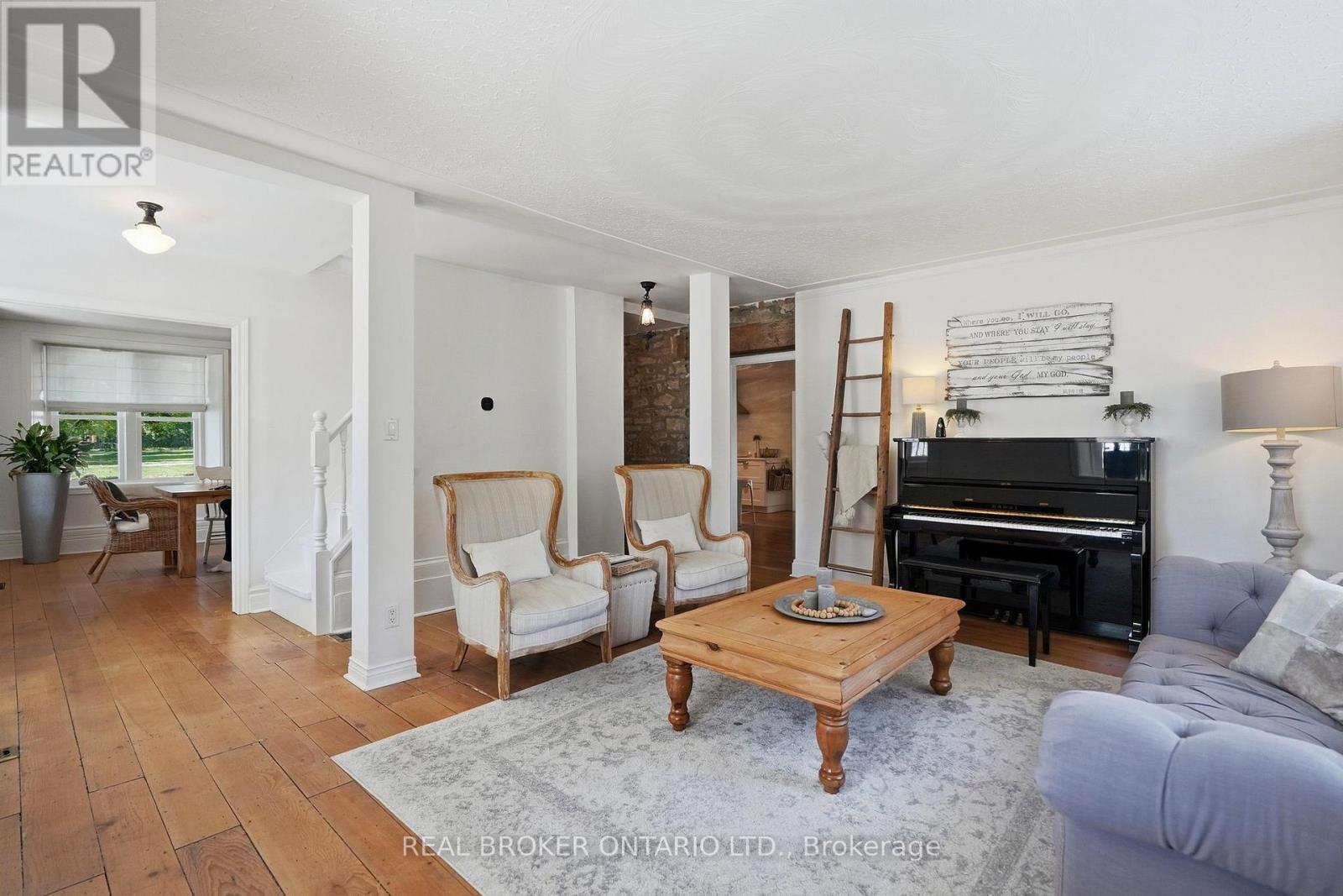 1264 Old 8 Highway, Hamilton, ON