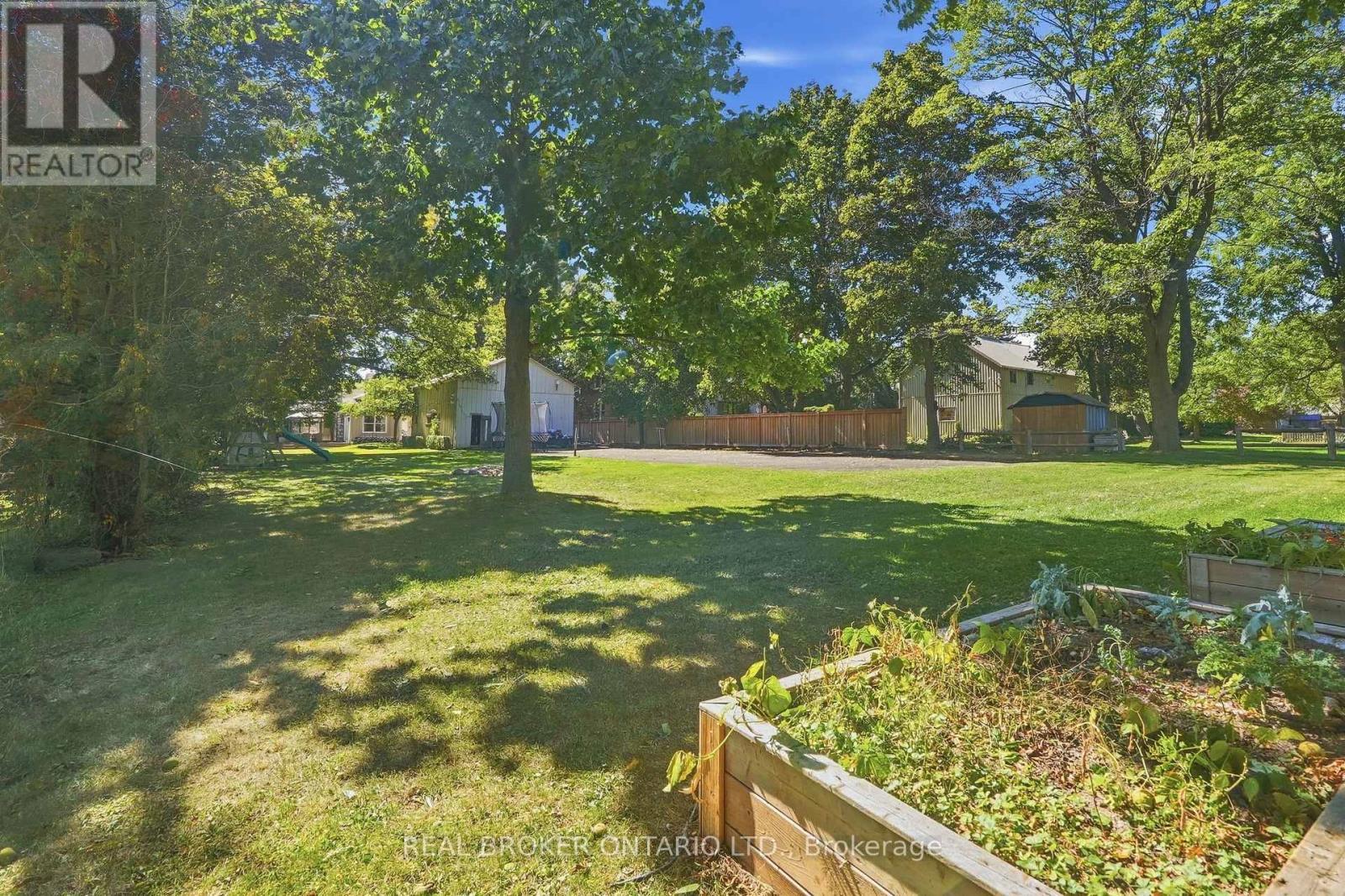 1264 Old 8 Highway, Hamilton, ON