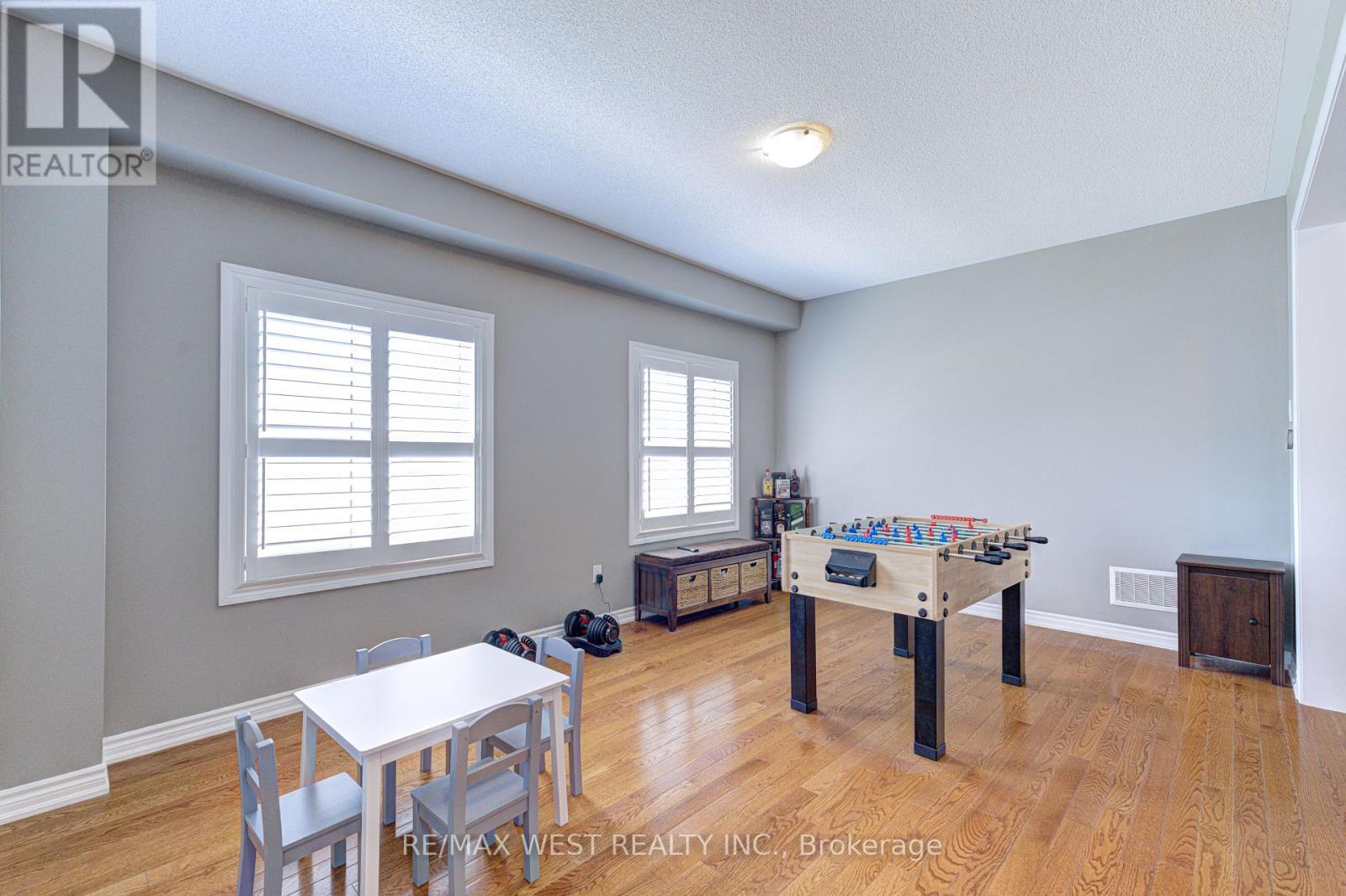 108 Decarolis Street, Essa, ON