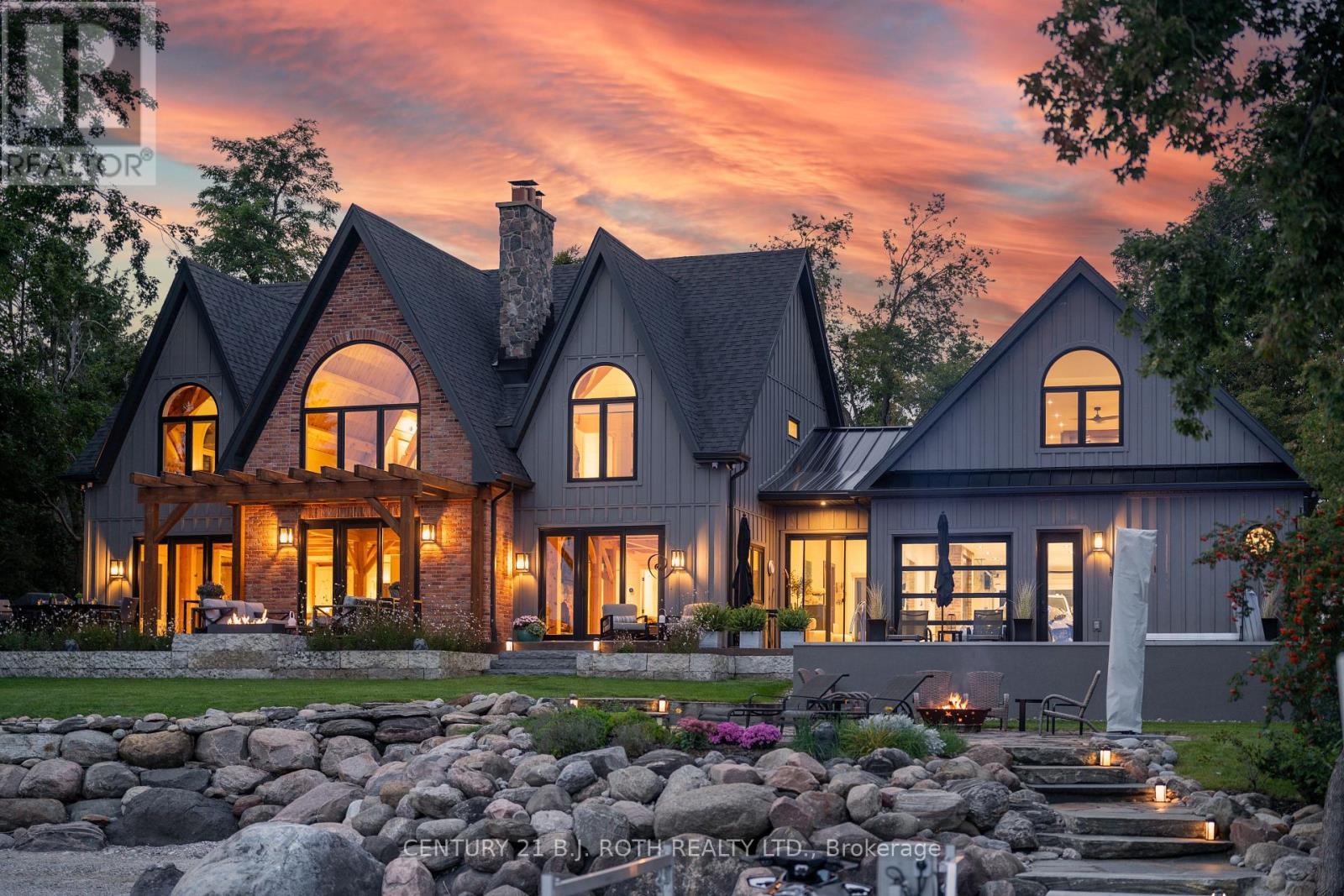 247 Lakeshore Road W, Oro-Medonte, ON